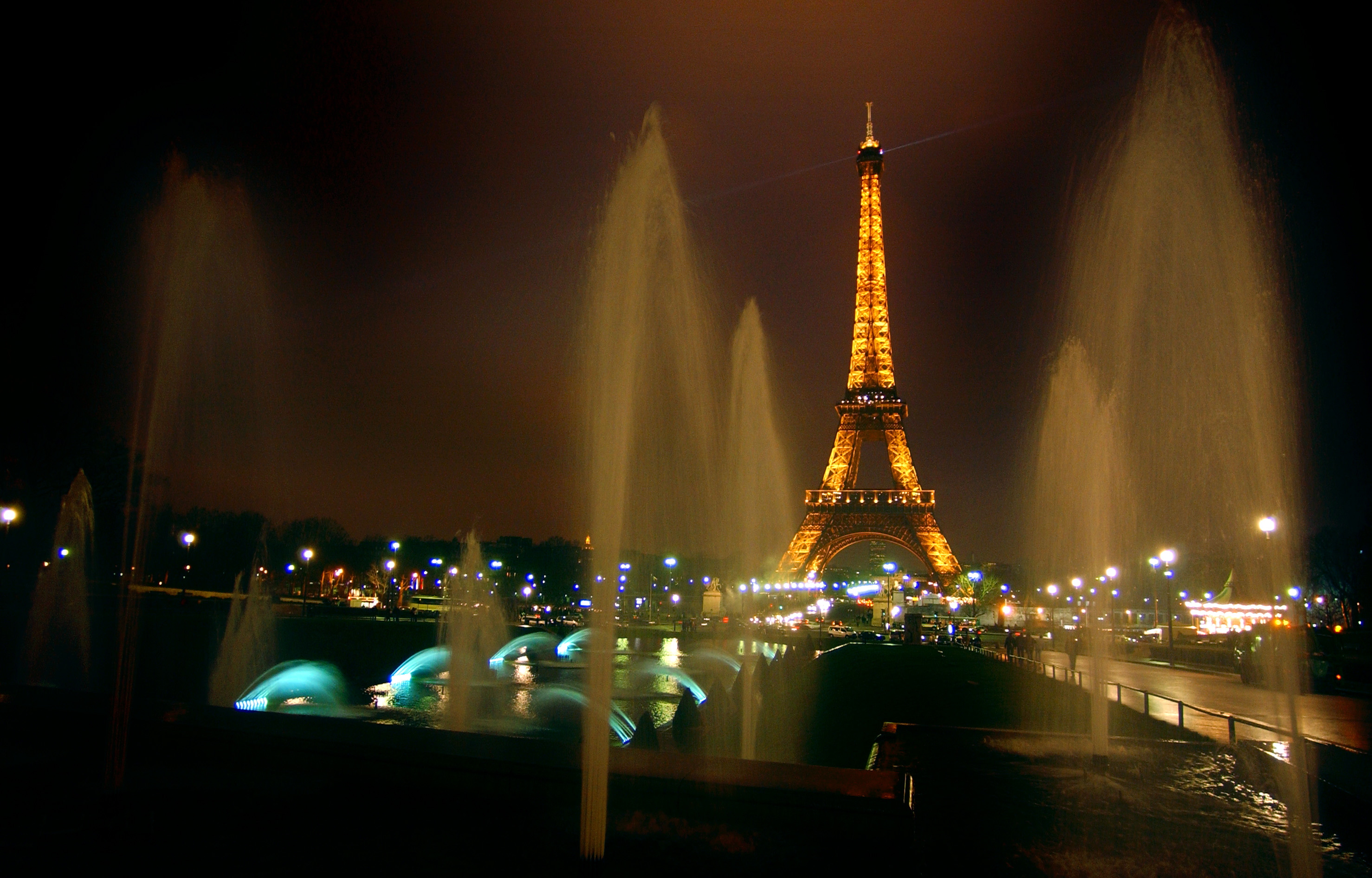 520645 Protetores de tela e papéis de parede Torre Eiffel em seu telefone. Baixe  fotos gratuitamente