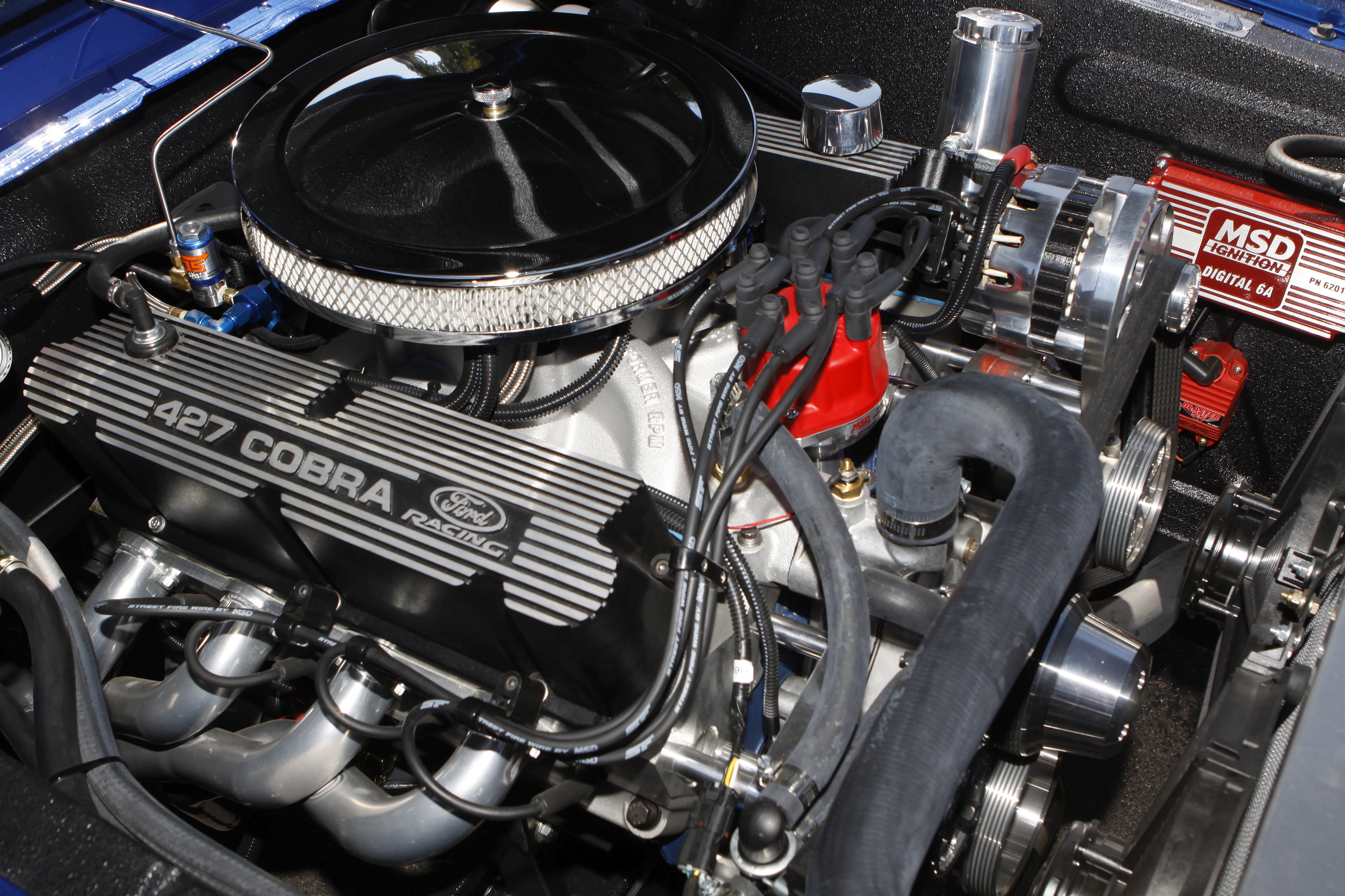 Мустанг моторы. Форд Мустанг 1966 года двигатель. Мотор Мустанг 6 Форд. Ford Mustang Boss двигатель. Mustang 6 двигатель.