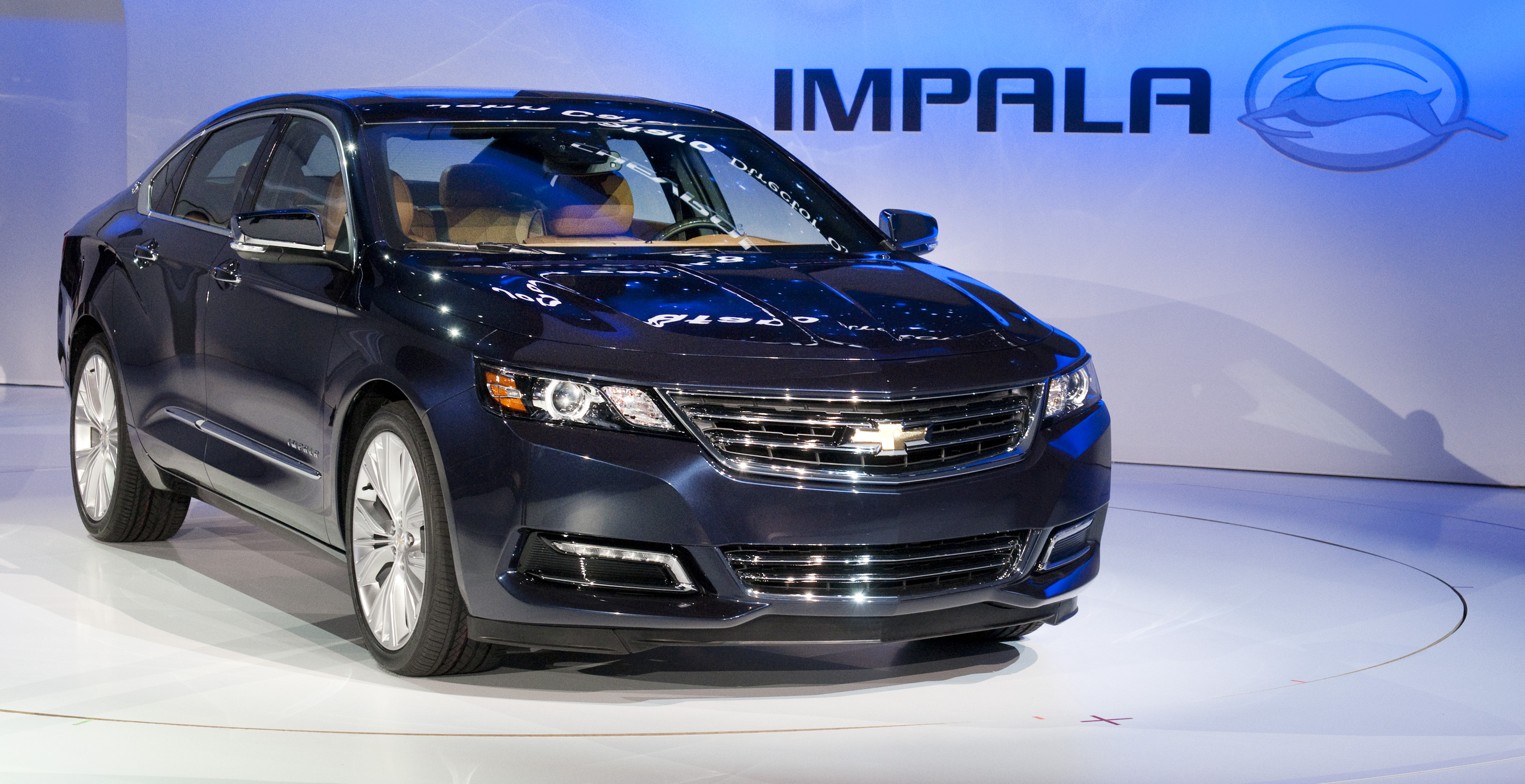Laden Sie Chevrolet Impala HD-Desktop-Hintergründe herunter