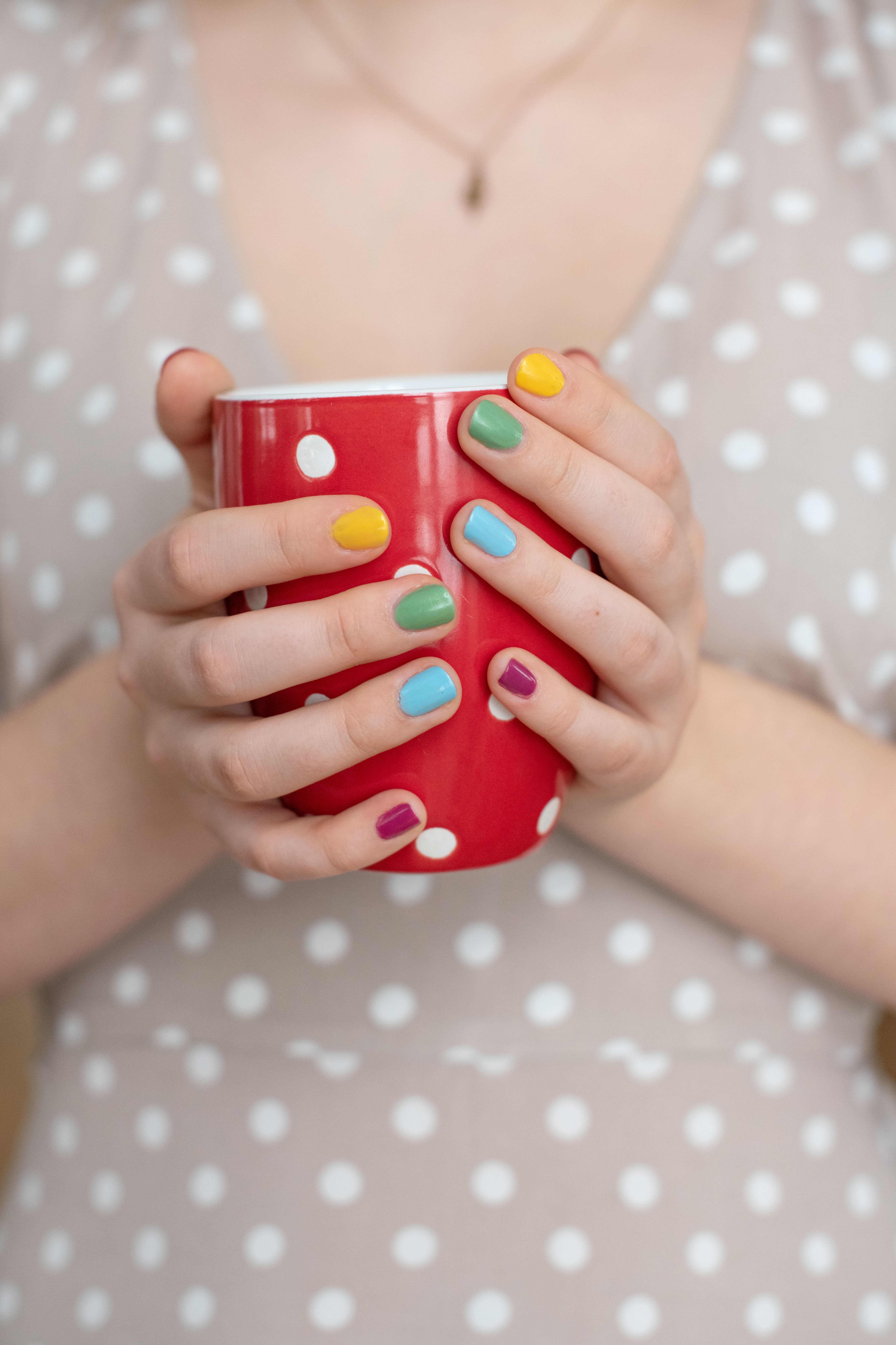 cup, miscellanea, miscellaneous, hands, girl, points, point HD wallpaper