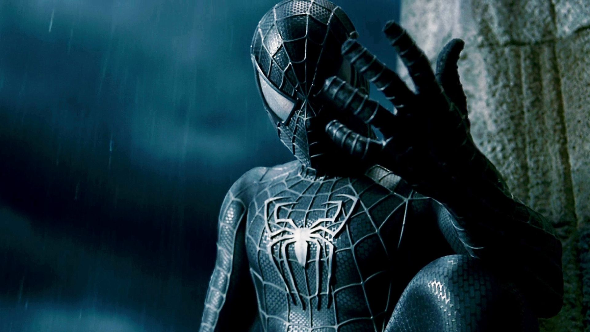 Черный костюм из человека паука