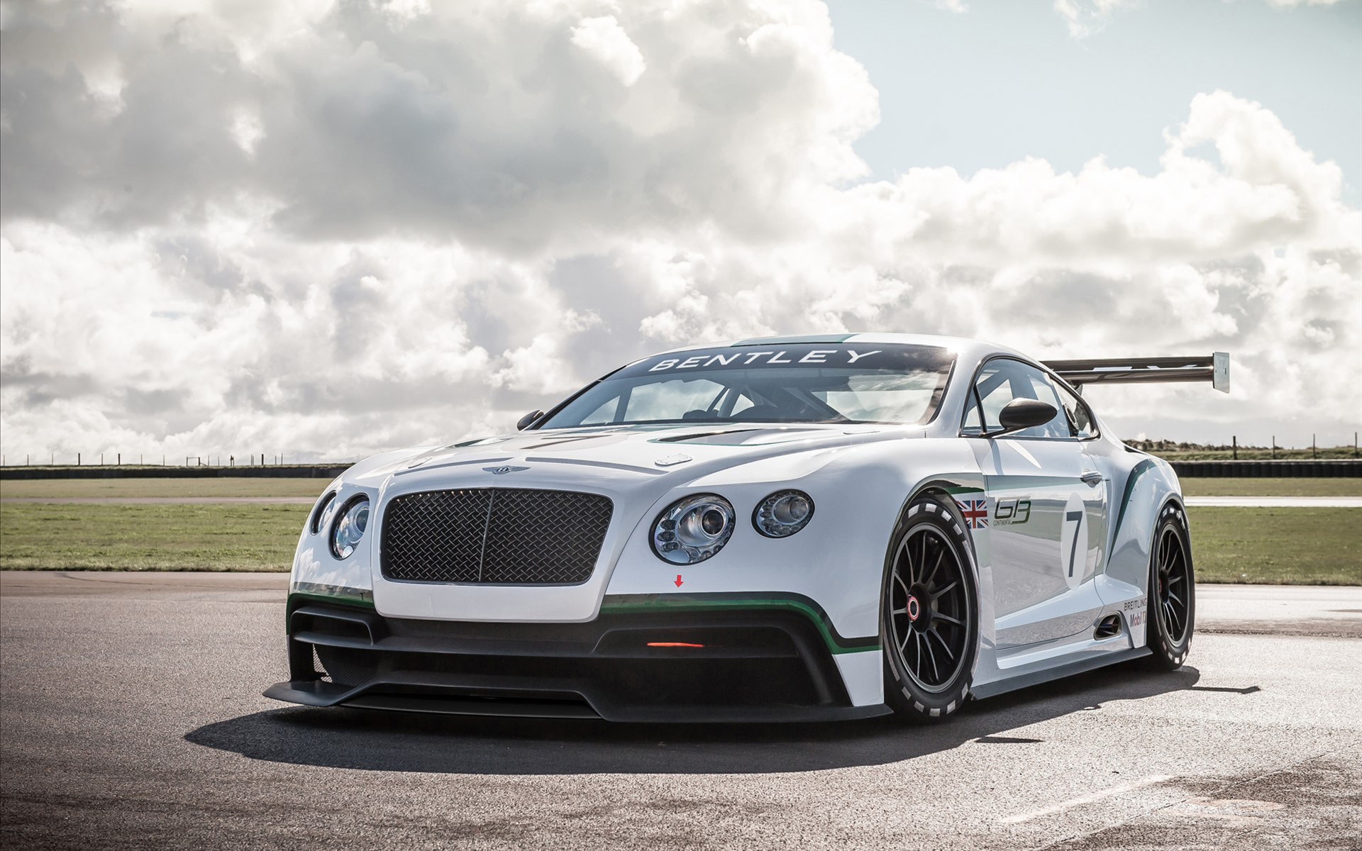 33035 Screensavers and Wallpapers Bentley for phone. Download transport, auto, bentley, gray pictures for free