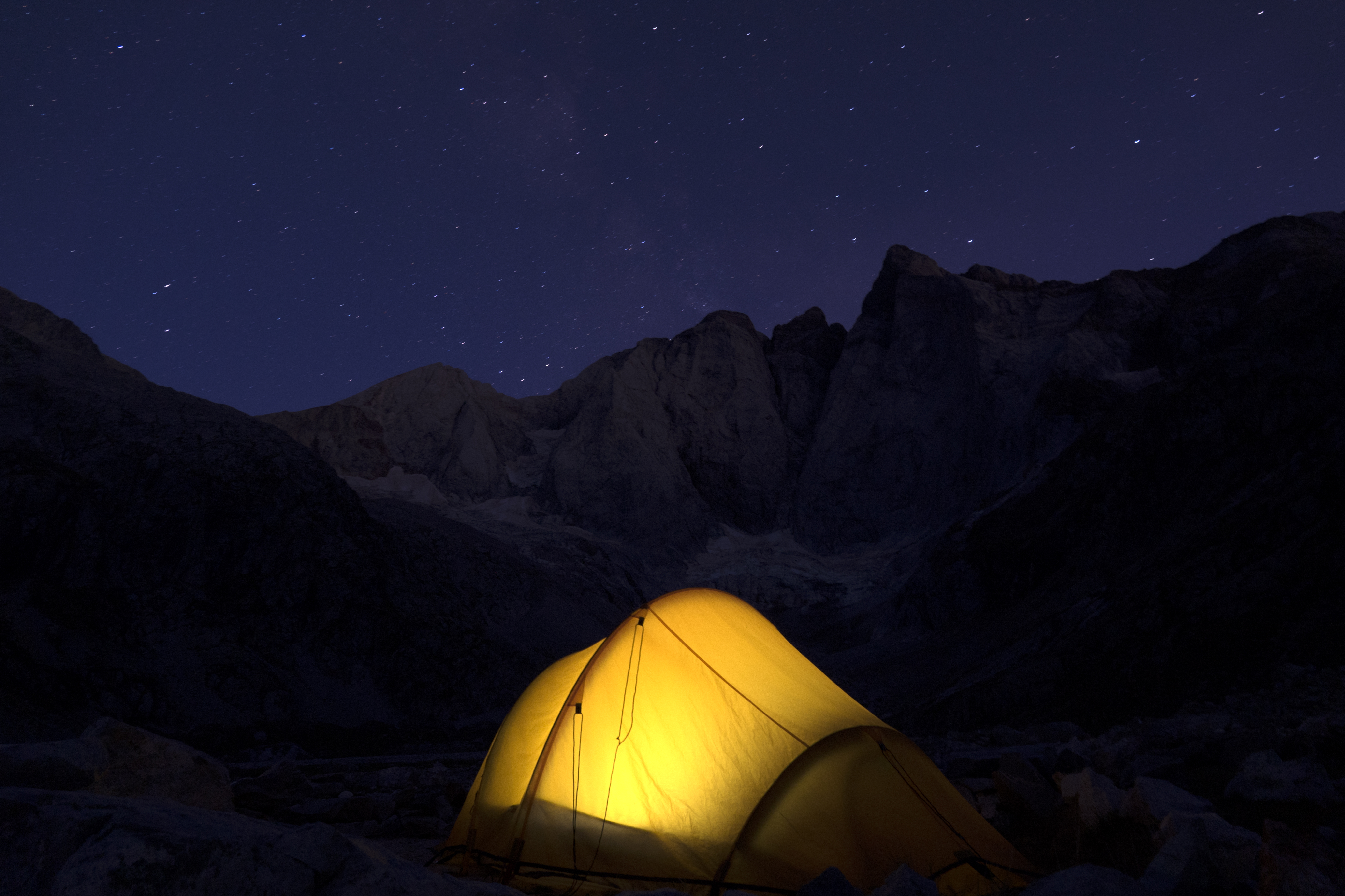 86348 Hintergrundbilder und Zelt Bilder auf dem Desktop. Laden Sie mountains, übernachtung, dunkel, campingplatz Bildschirmschoner kostenlos auf den PC herunter