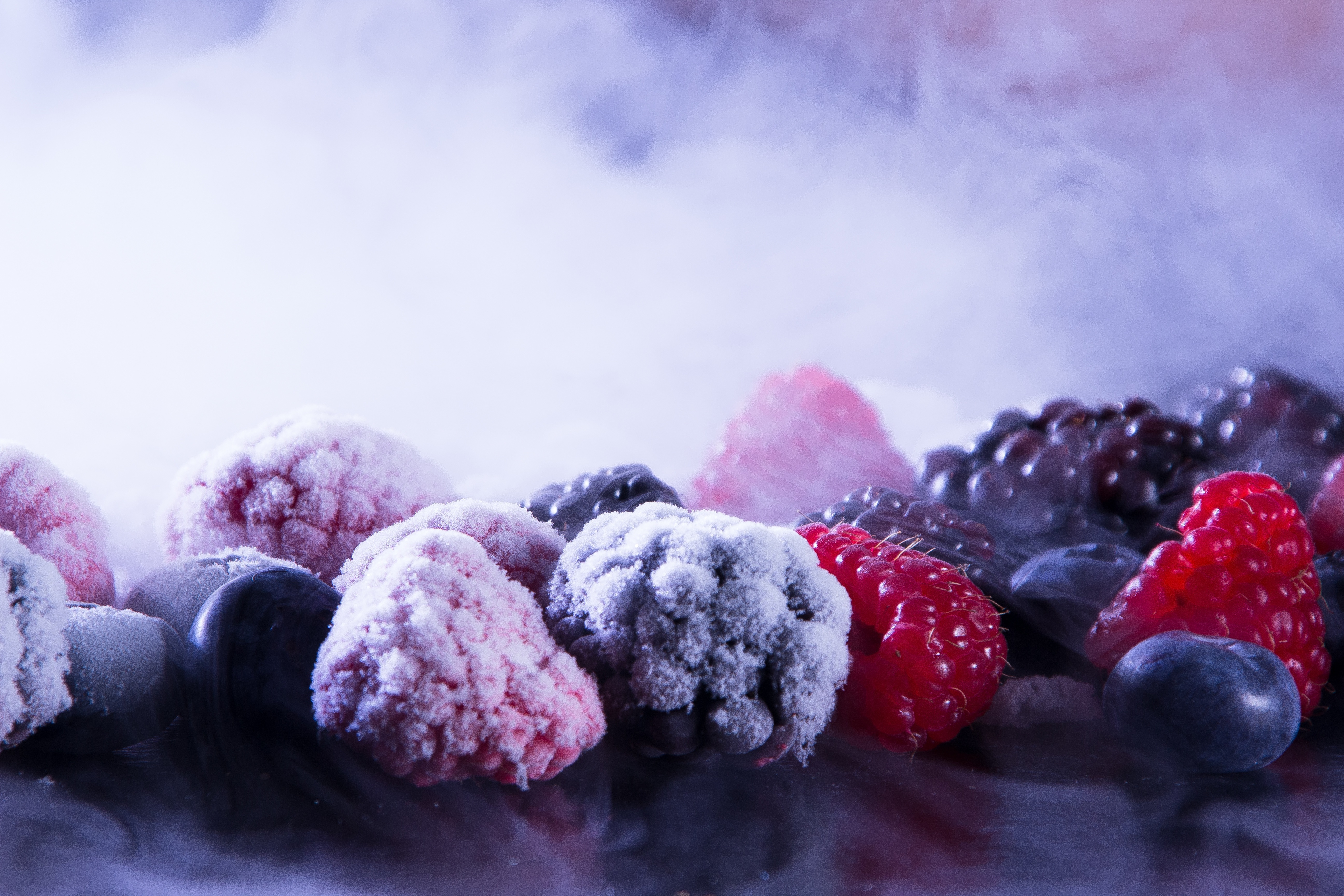 65511 download wallpaper food, raspberry, bilberries, berries, blackberry, frozen, steam screensavers and pictures for free