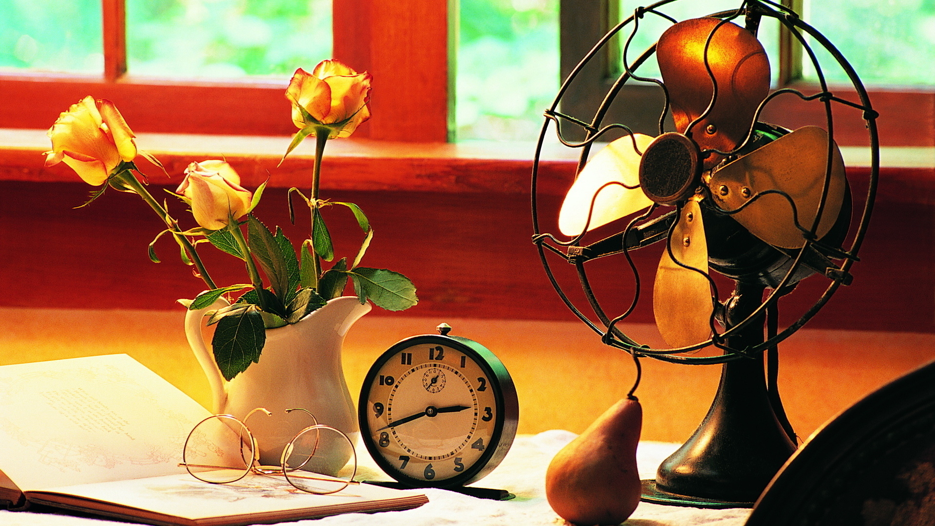 Натюрморт с часами и цветами