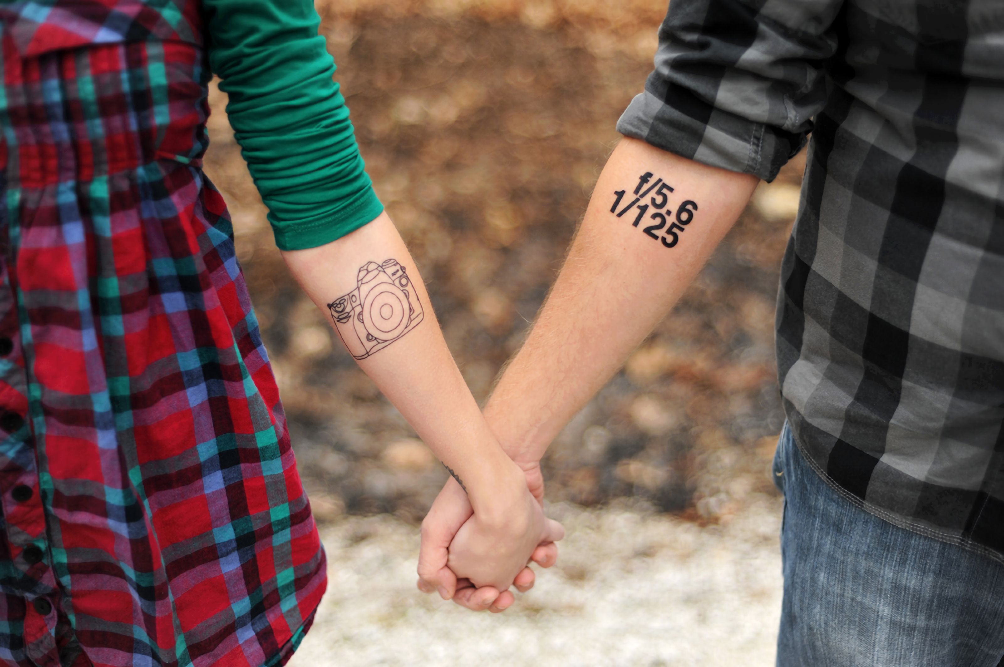 123547 завантажити шпалери любов, пара, руки, татуювання, тату - заставки і картинки безкоштовно