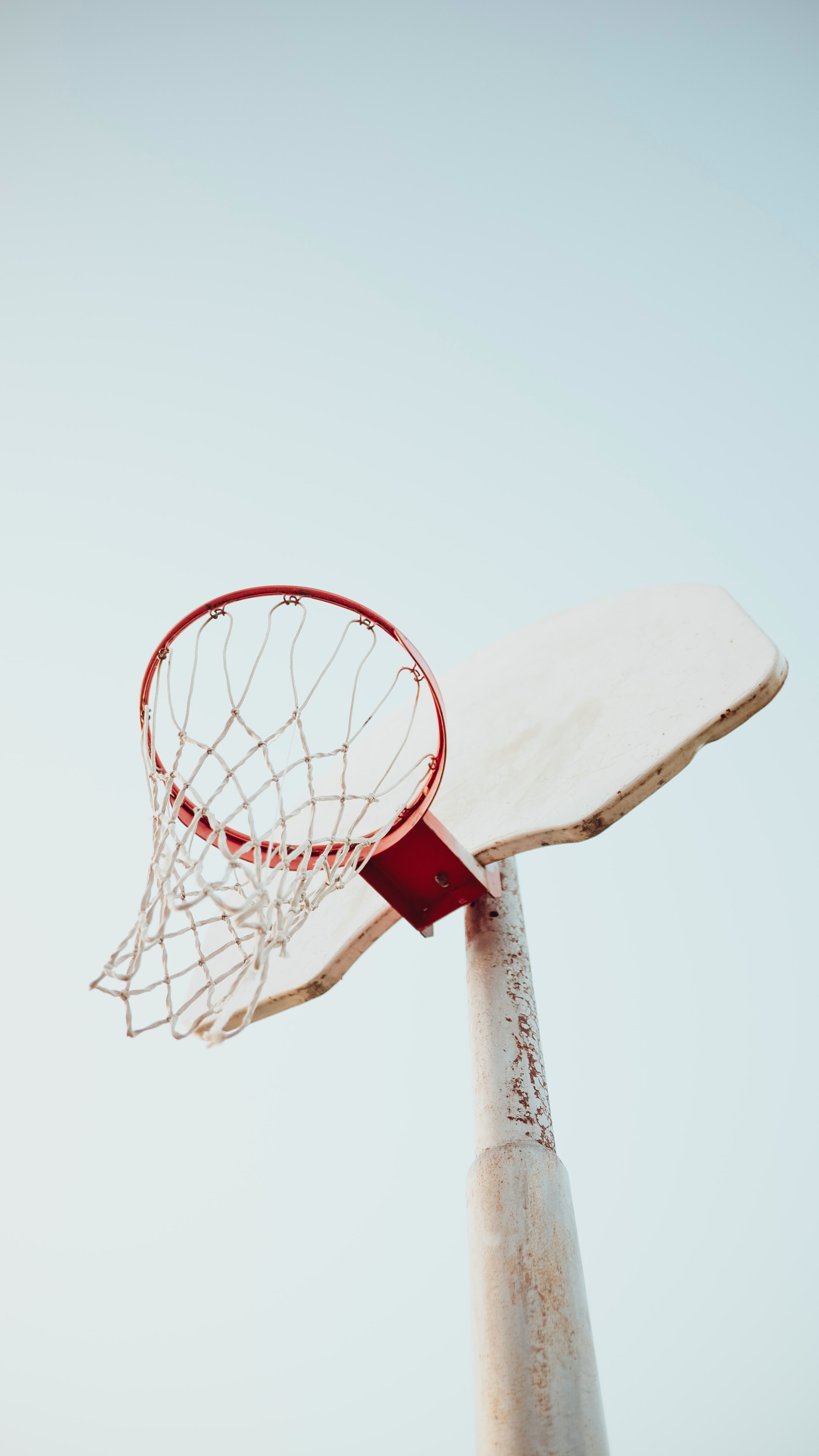 139608 download wallpaper sports, sky, basketball, ring, basketball hoop, basketball ring screensavers and pictures for free
