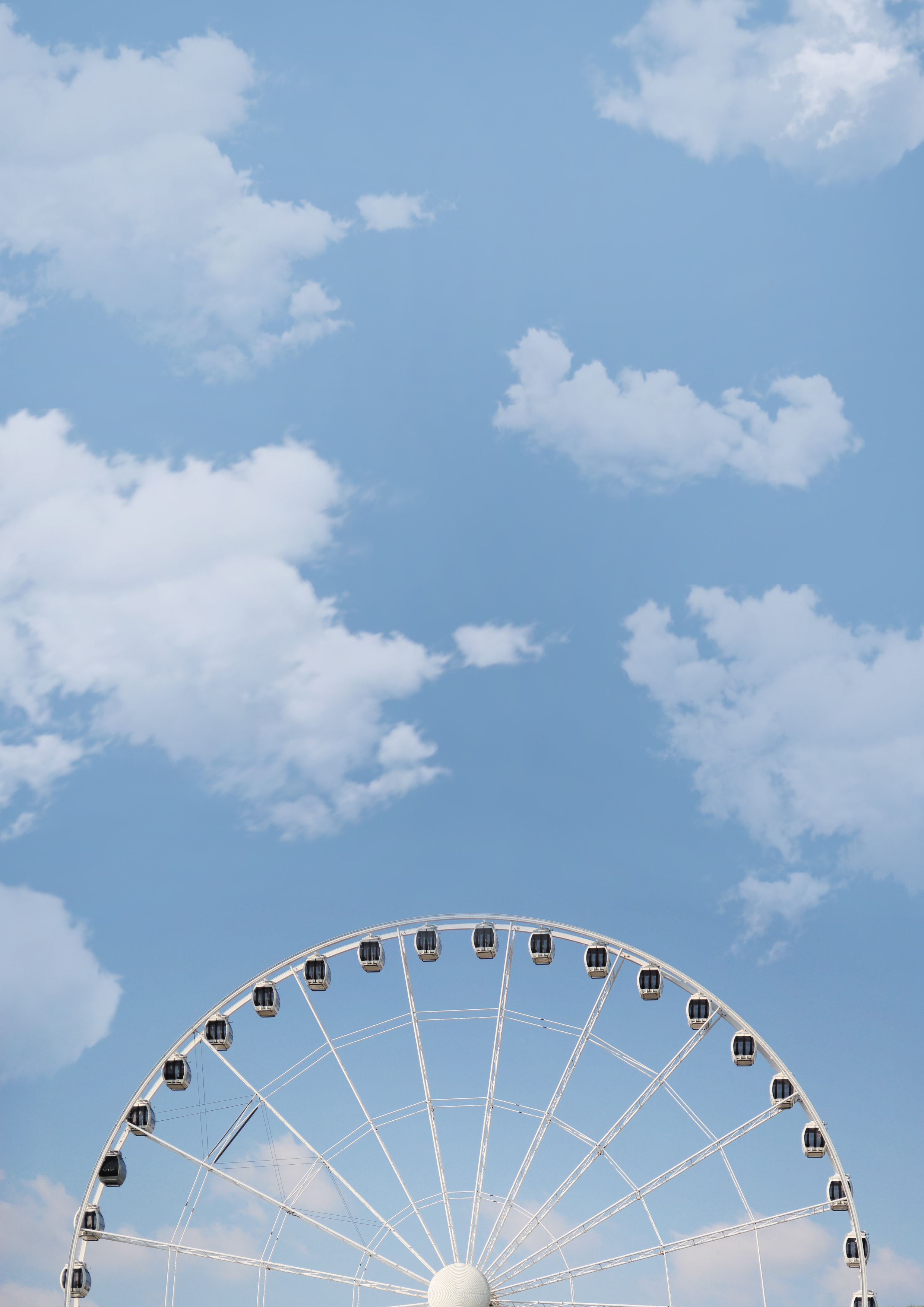 111303 Bildschirmschoner und Hintergrundbilder Riesenrad auf Ihrem Telefon. Laden Sie minimalismus, sky, clouds Bilder kostenlos herunter