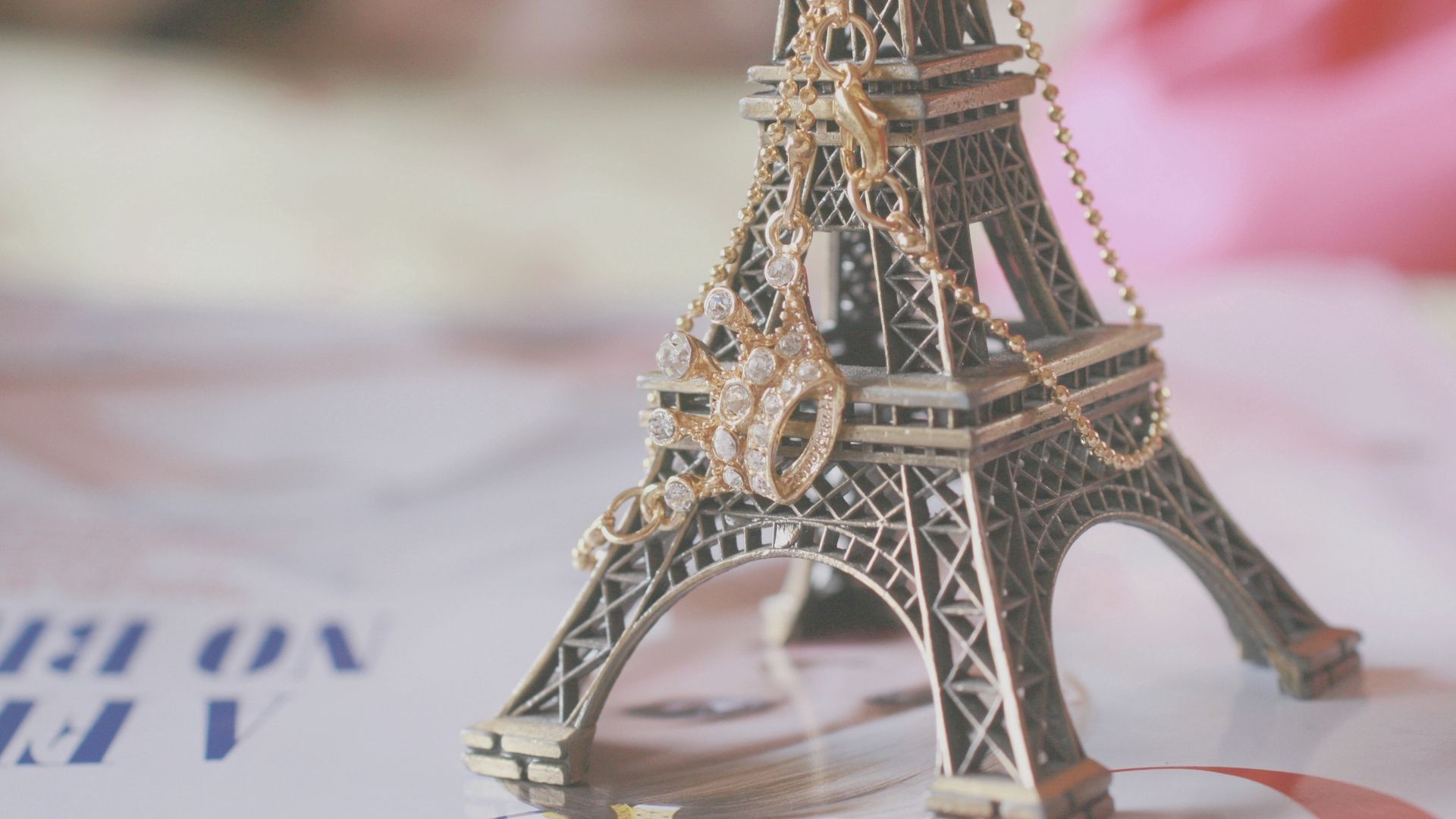136033 Bildschirmschoner und Hintergrundbilder Eiffelturm auf Ihrem Telefon. Laden Sie dekoration, eiffelturm, makro, verschiedenes, sonstige, souvenir Bilder kostenlos herunter
