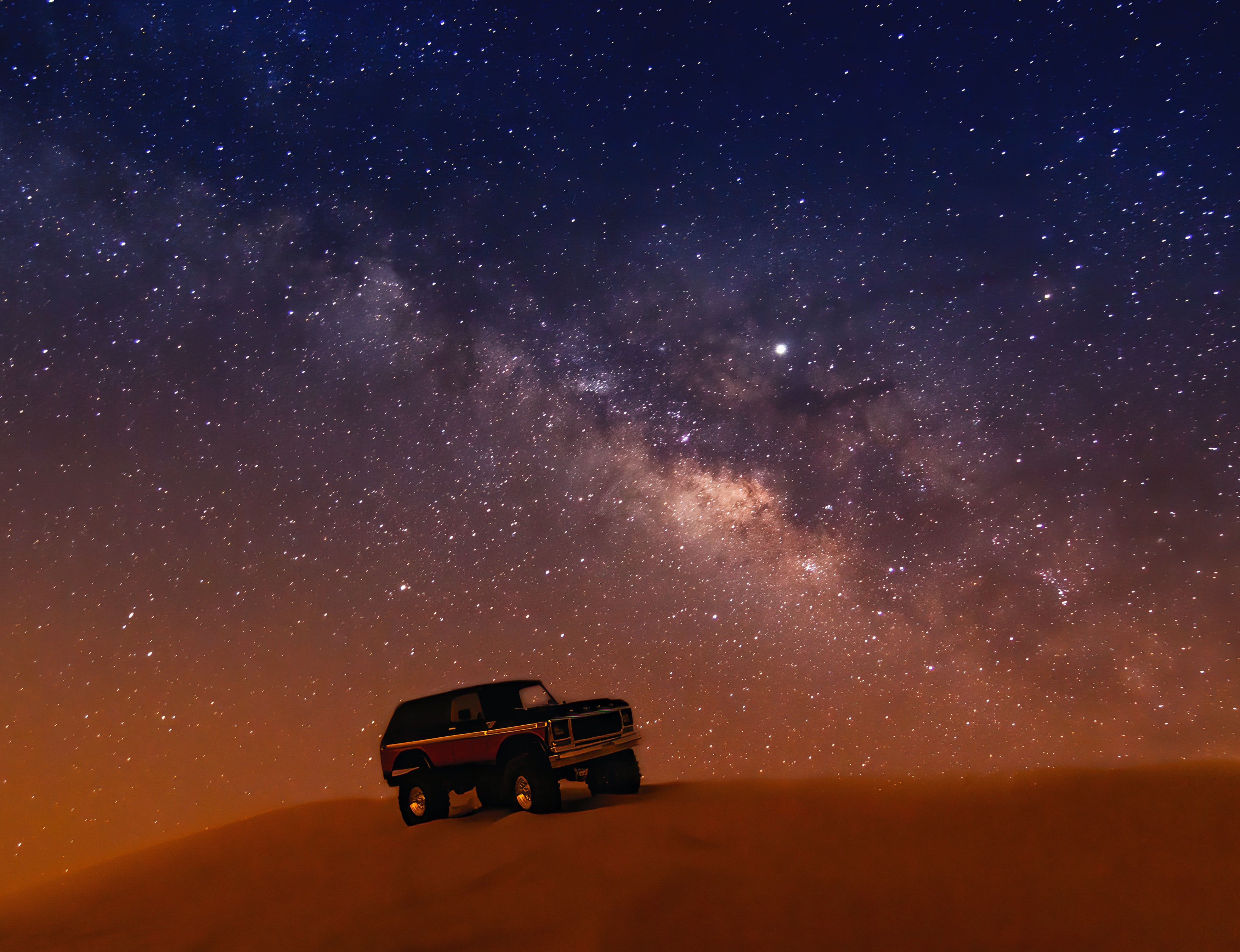 69106 Bild herunterladen wüste, cars, sternenhimmel, suv, jeep, seitenansicht - Hintergrundbilder und Bildschirmschoner kostenlos