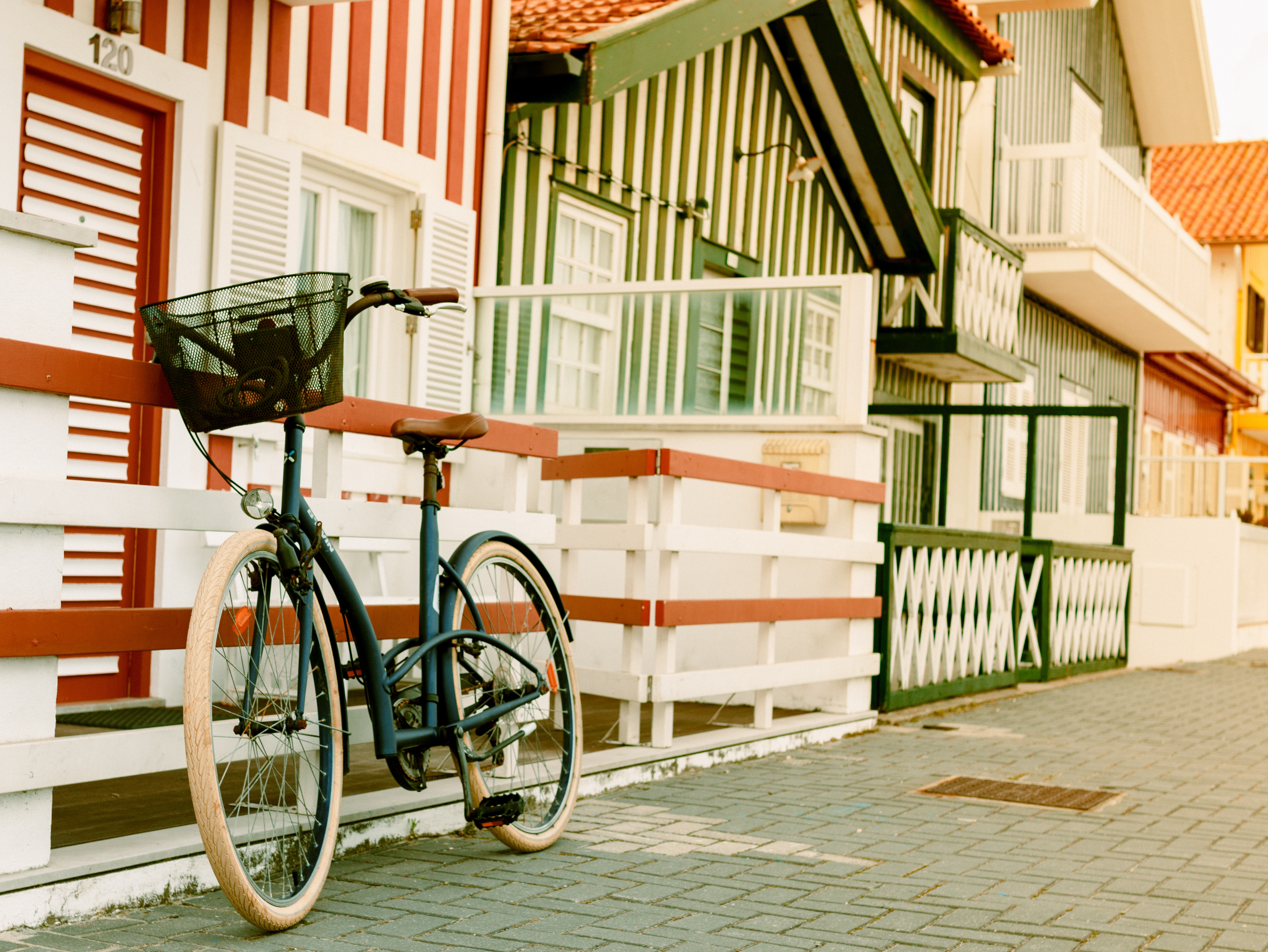 miscellaneous, miscellanea, house, street, bicycle, korizinka, corisin HD wallpaper