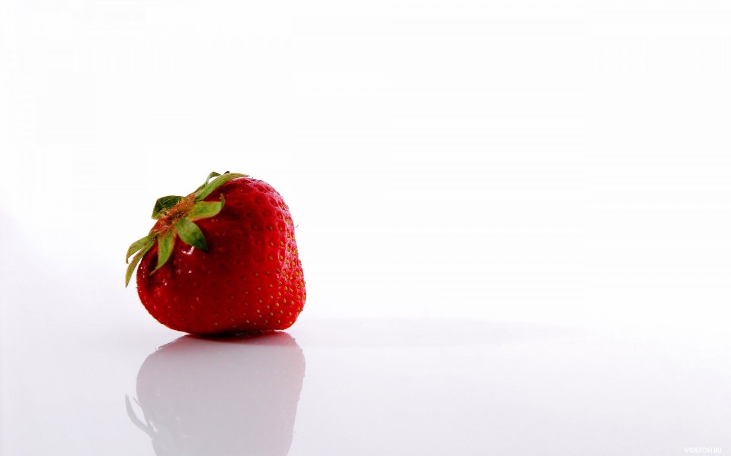Handy-Wallpaper Erdbeere, Lebensmittel, Berries kostenlos herunterladen.