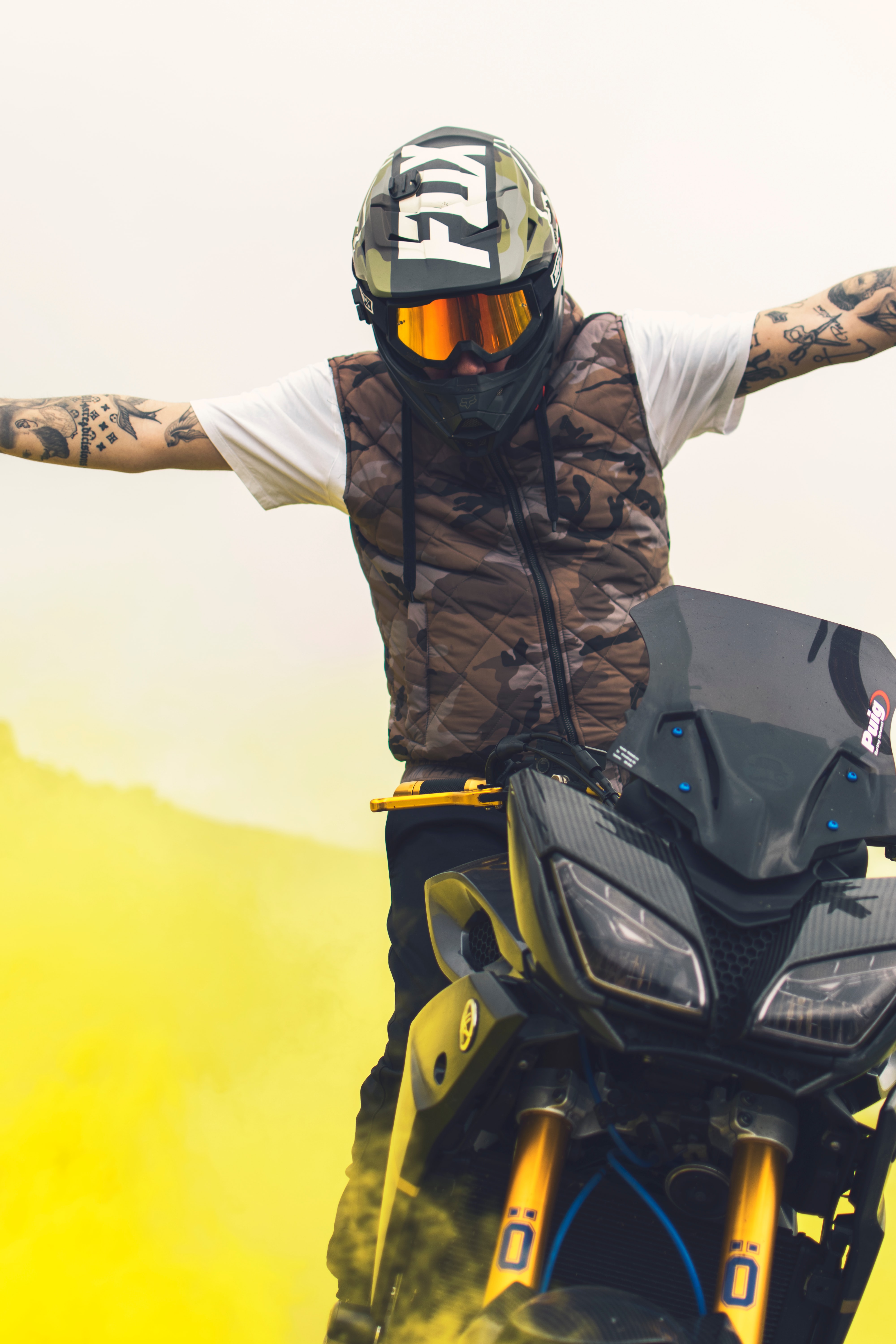 vertical wallpaper smoke, motorcycles, yamaha, yellow, motorcyclist, helmet, motorcycle, gesture