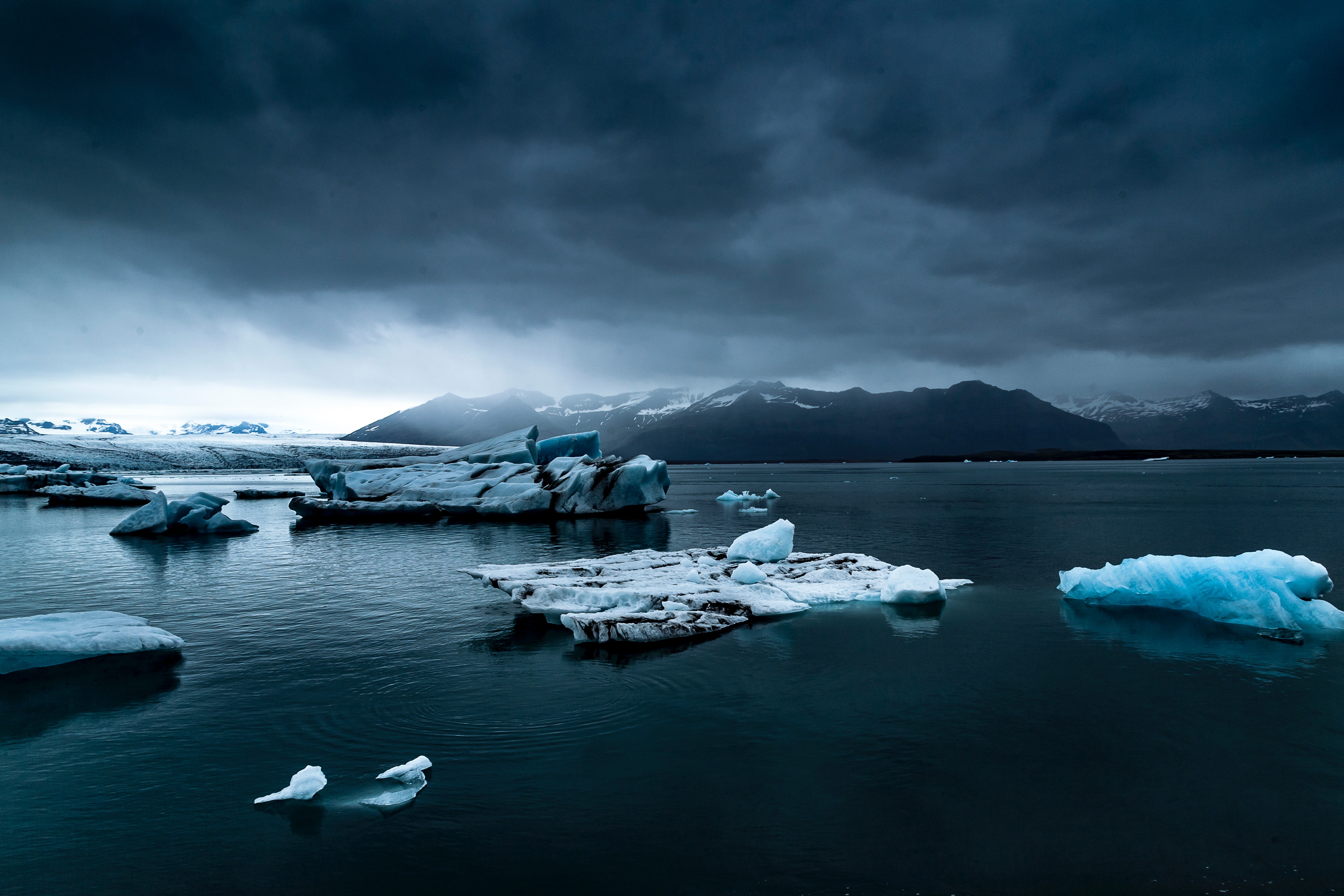 Latest Mobile Wallpaper ice, lake, iceberg, mountains