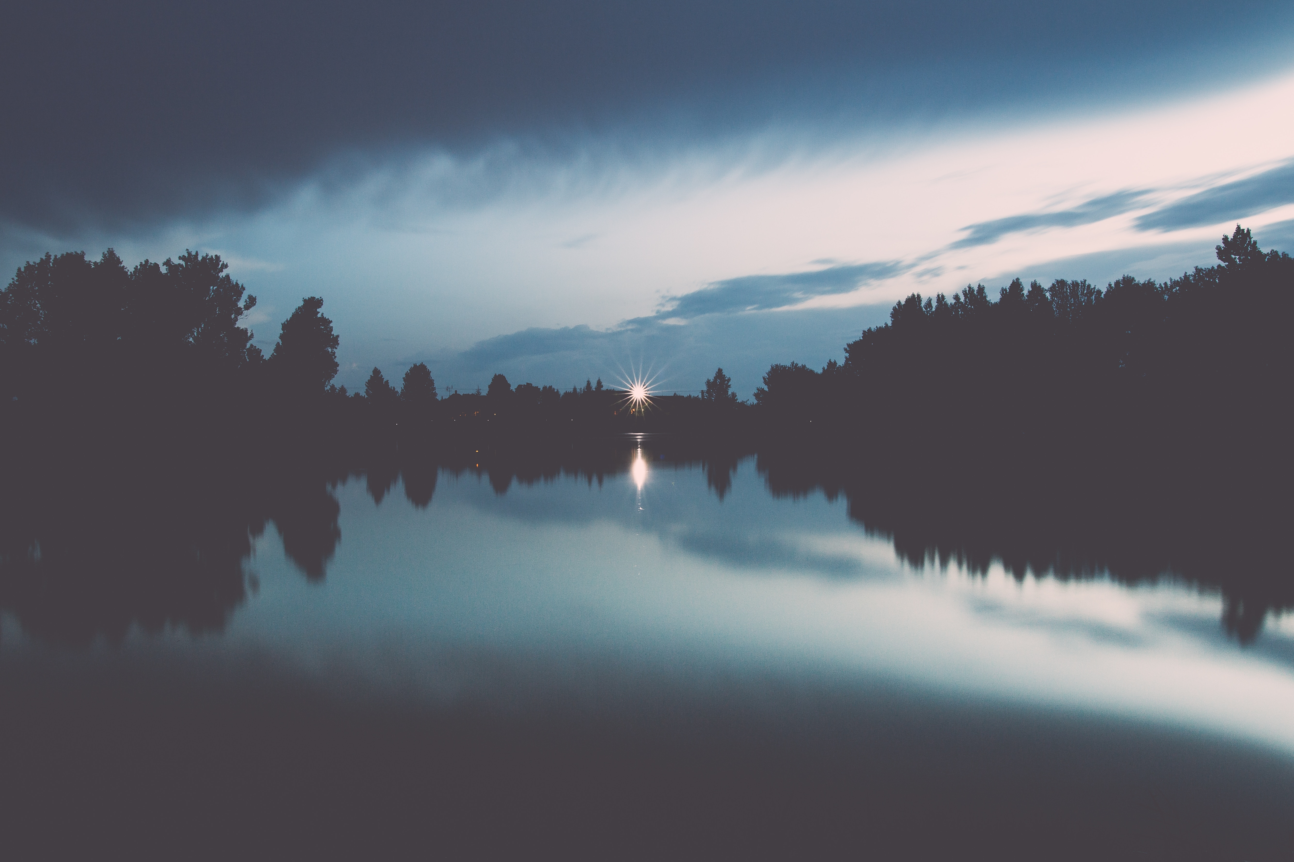 lake, reflection, rays, nature Beams HD Android Wallpapers