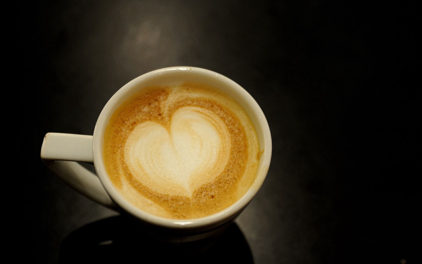 124710 download wallpaper heart, food, coffee, cup screensavers and pictures for free
