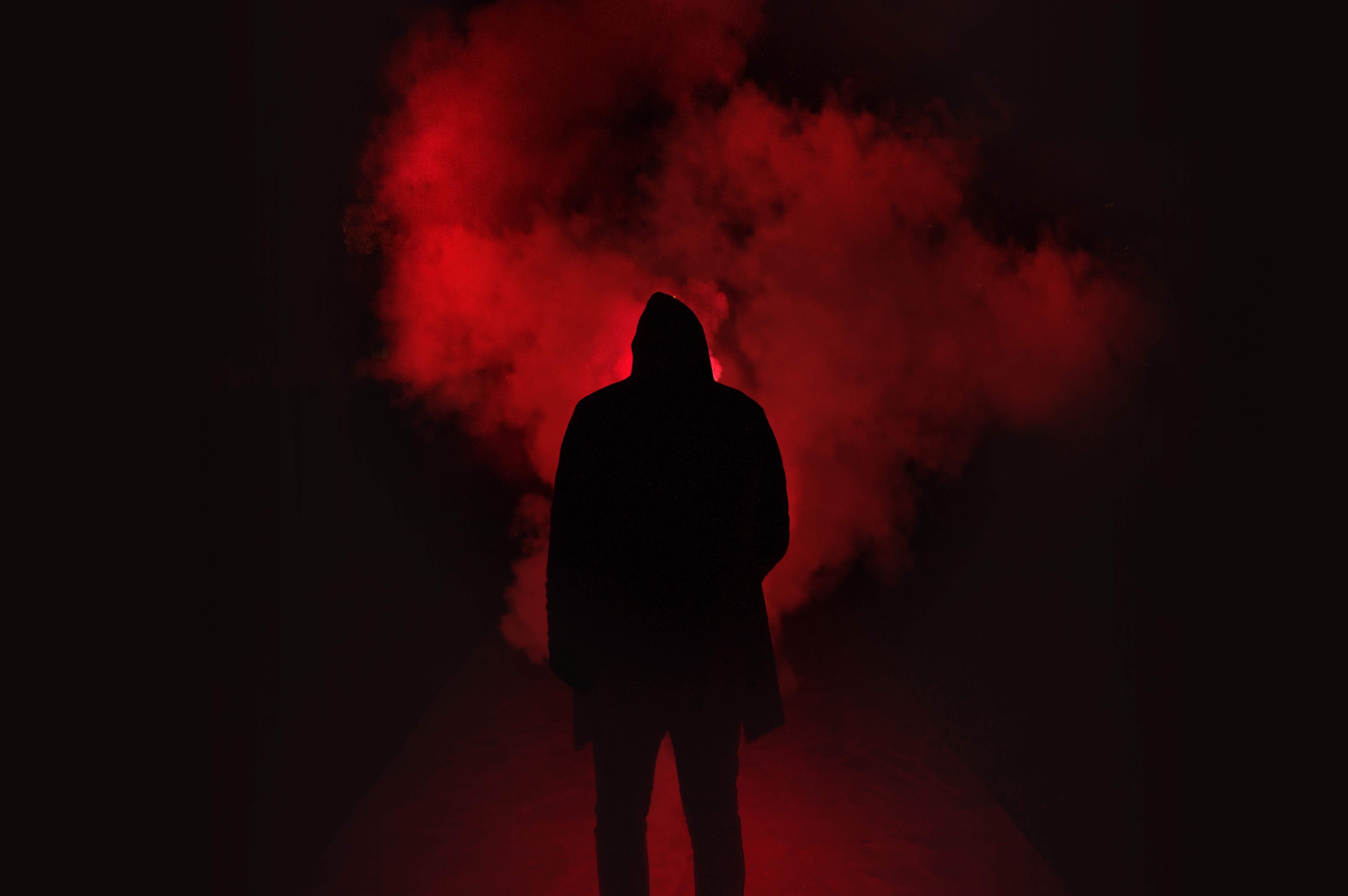 smoke, black, dark, hood, red, silhouette 2160p
