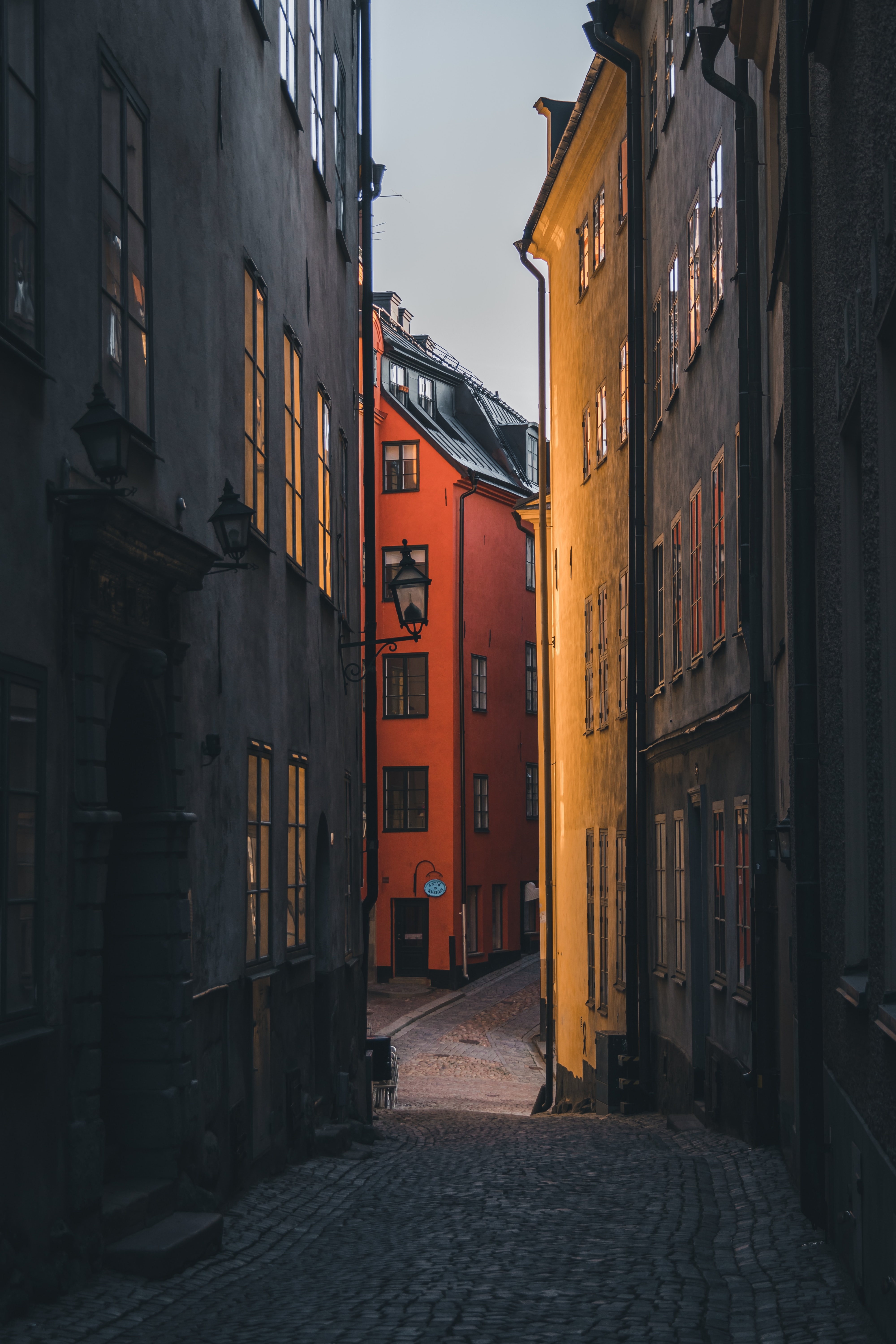 手機的98584屏保和壁紙街道。 免費下載 斯德哥尔摩, 建筑物, 街, 城市 圖片