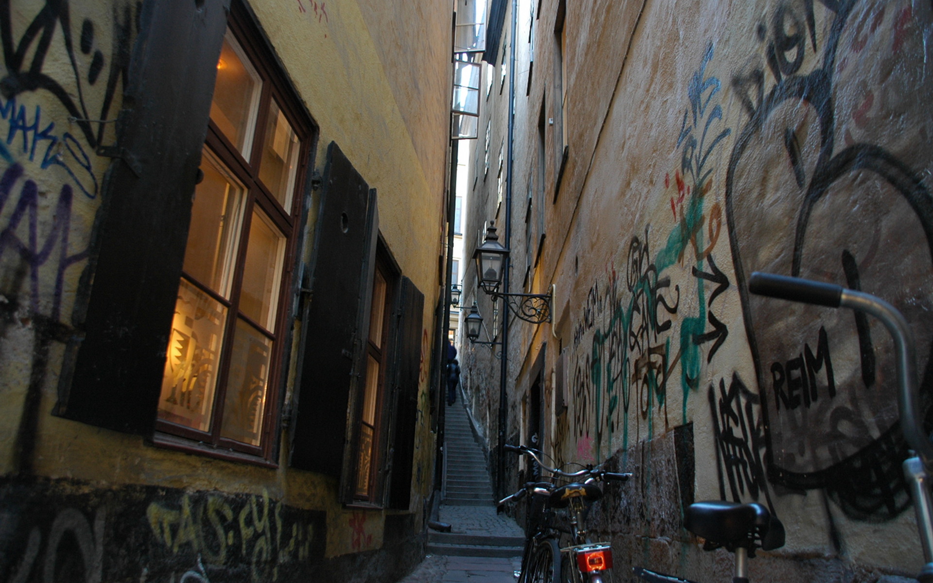 paint, artistic, alley, graffiti, urban, city HD wallpaper