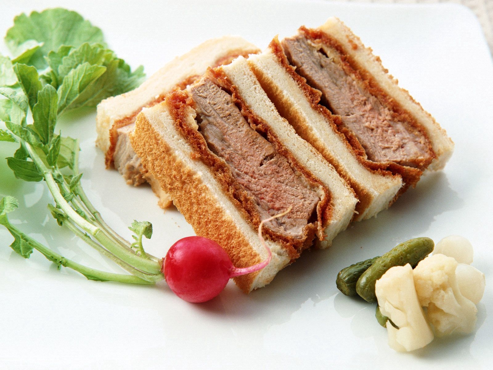 Handy-Wallpaper Lebensmittel, Fleisch, Grüne, Grünen, Gericht, Ein Sandwich, Sandwich kostenlos herunterladen.