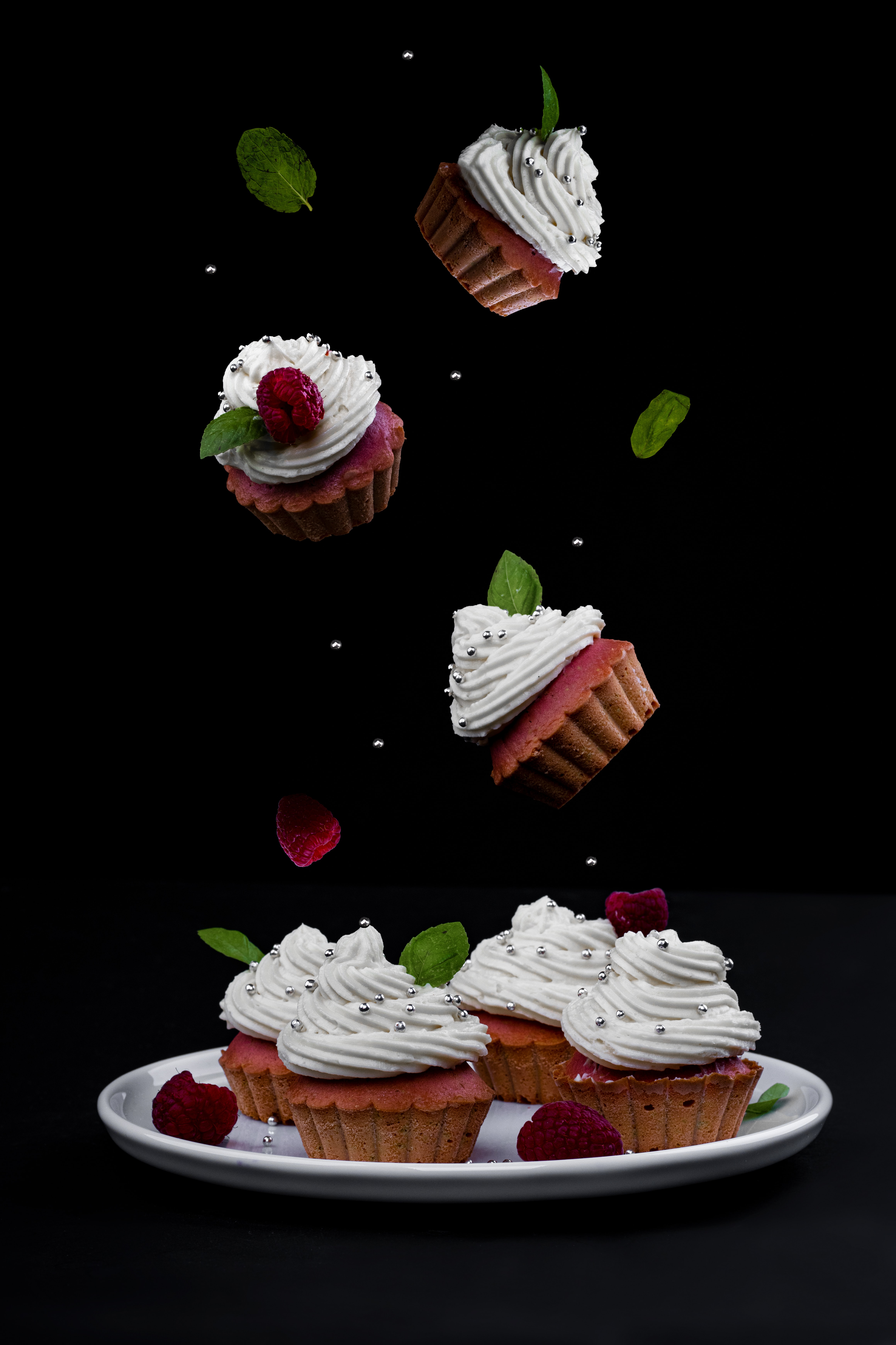food, plate, desert, berries, cream, cupcakes, capskey