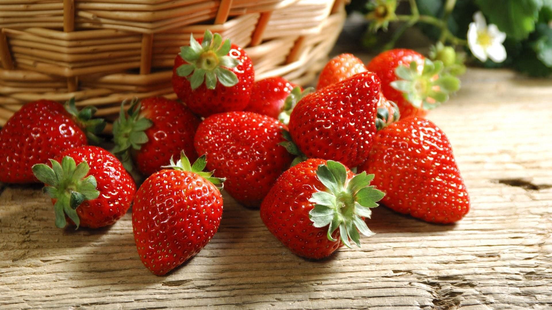 food, fruits, strawberry Windows Mobile Wallpaper