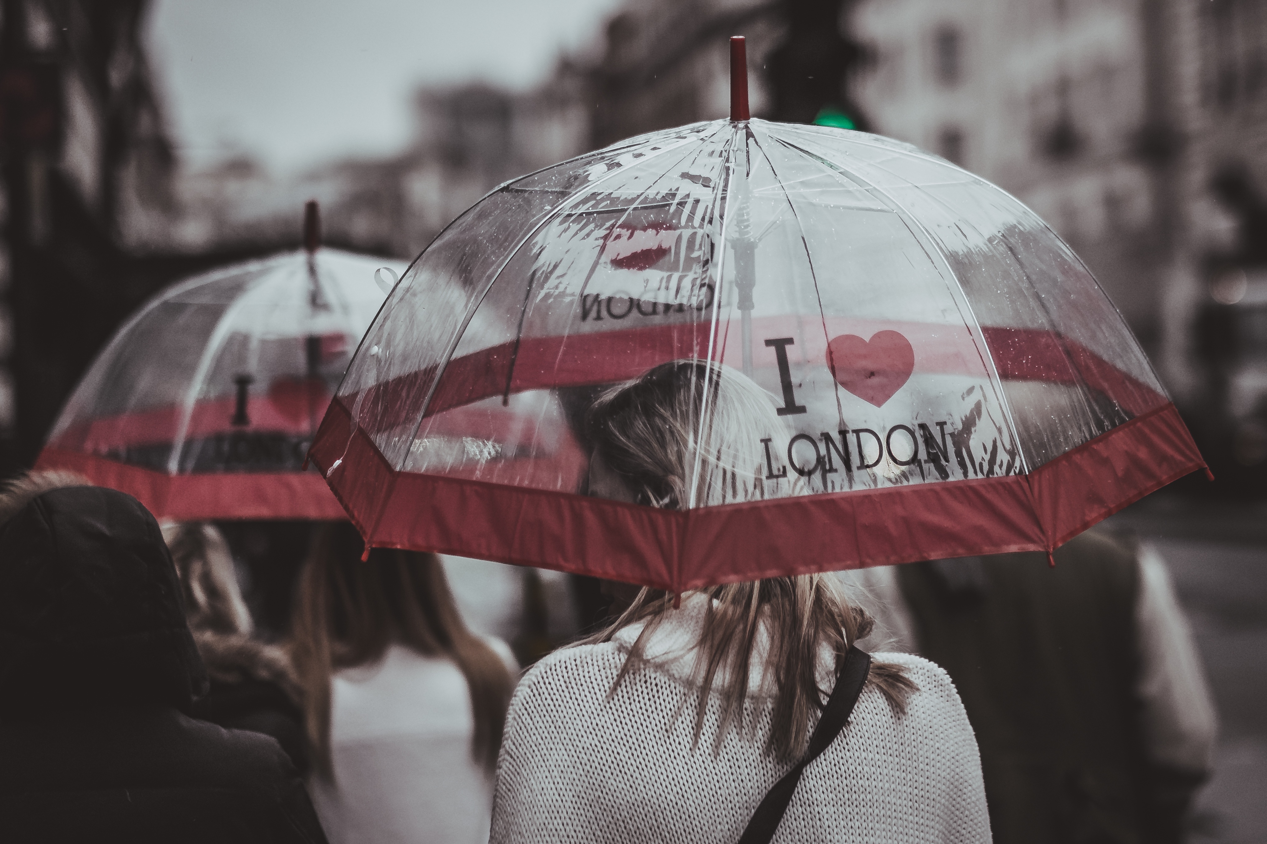 Laden Sie das Mädchen, Regen, Stadt, Verschiedenes, Sonstige, Regenschirm-Bild kostenlos auf Ihren PC-Desktop herunter