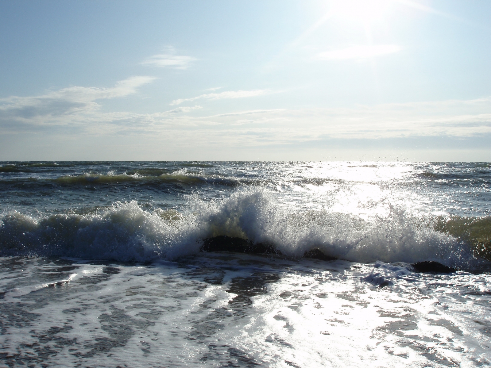 11257 descargar fondo de pantalla paisaje, agua, mar, sol, ondas: protectores de pantalla e imágenes gratis