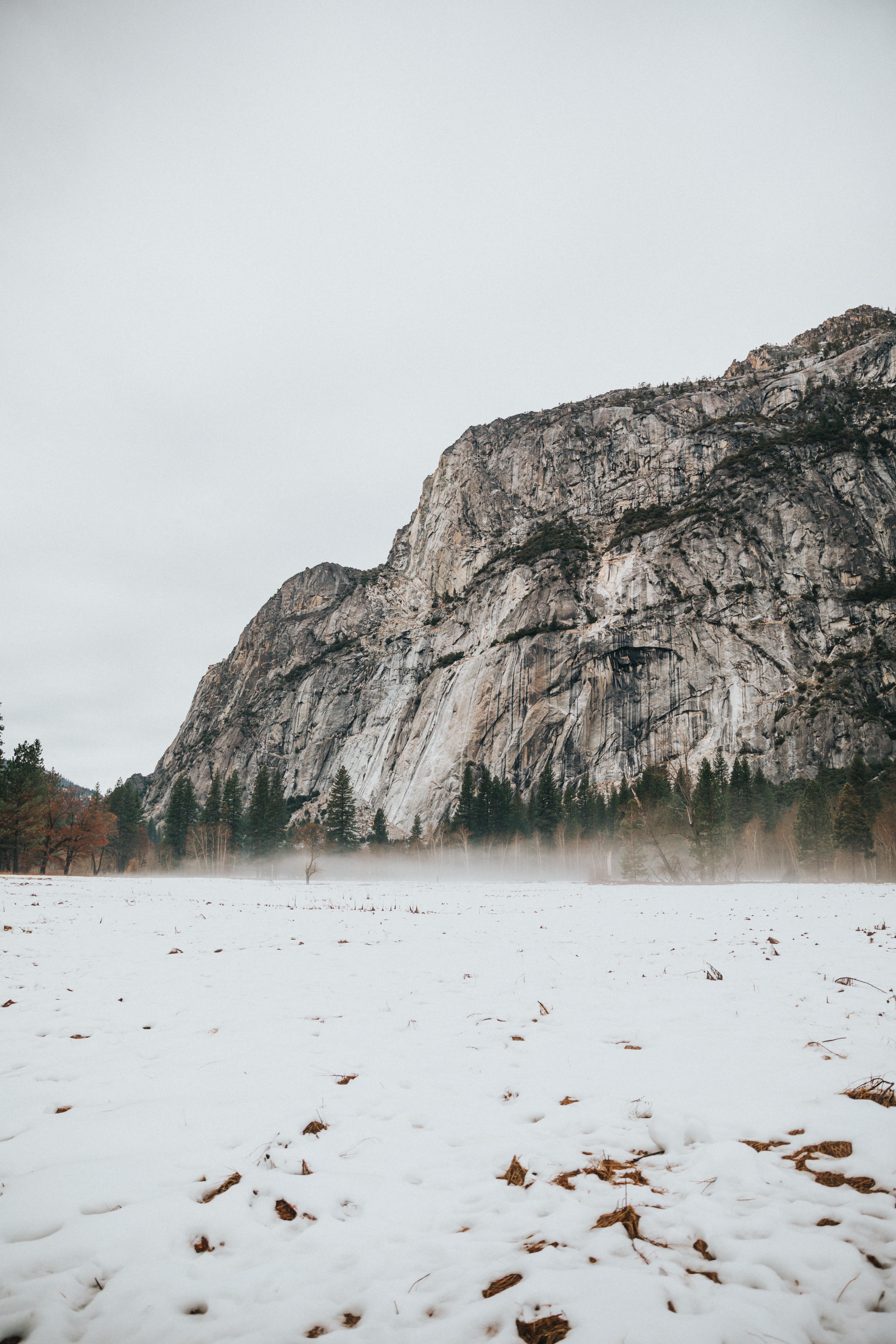 Handy-Wallpaper Landschaft, Winter, Natur, Schnee, Felsen, Rock, Berg kostenlos herunterladen.
