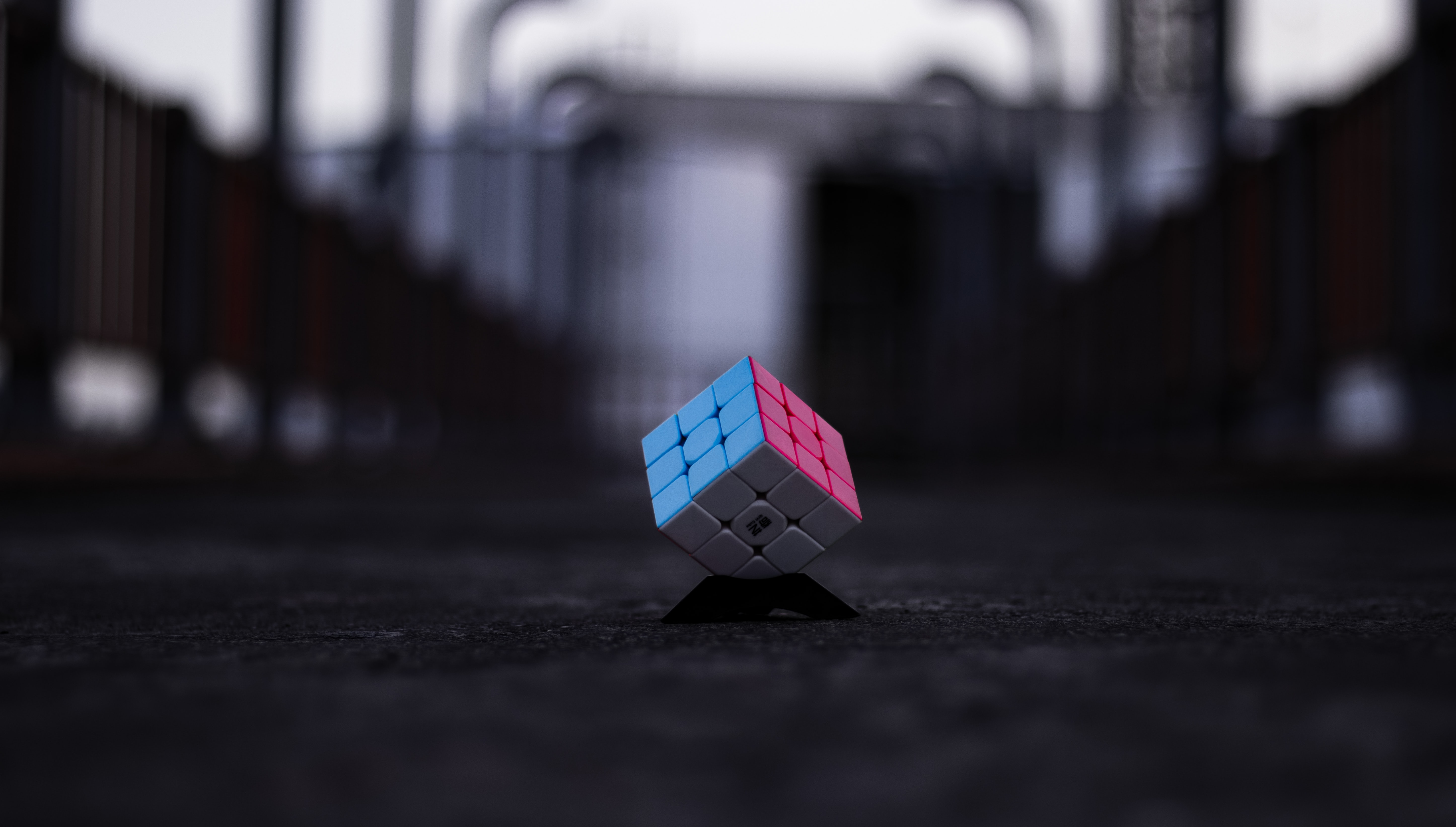 Mobile wallpaper rubik's cube, cube, miscellanea, miscellaneous, multicolored, motley