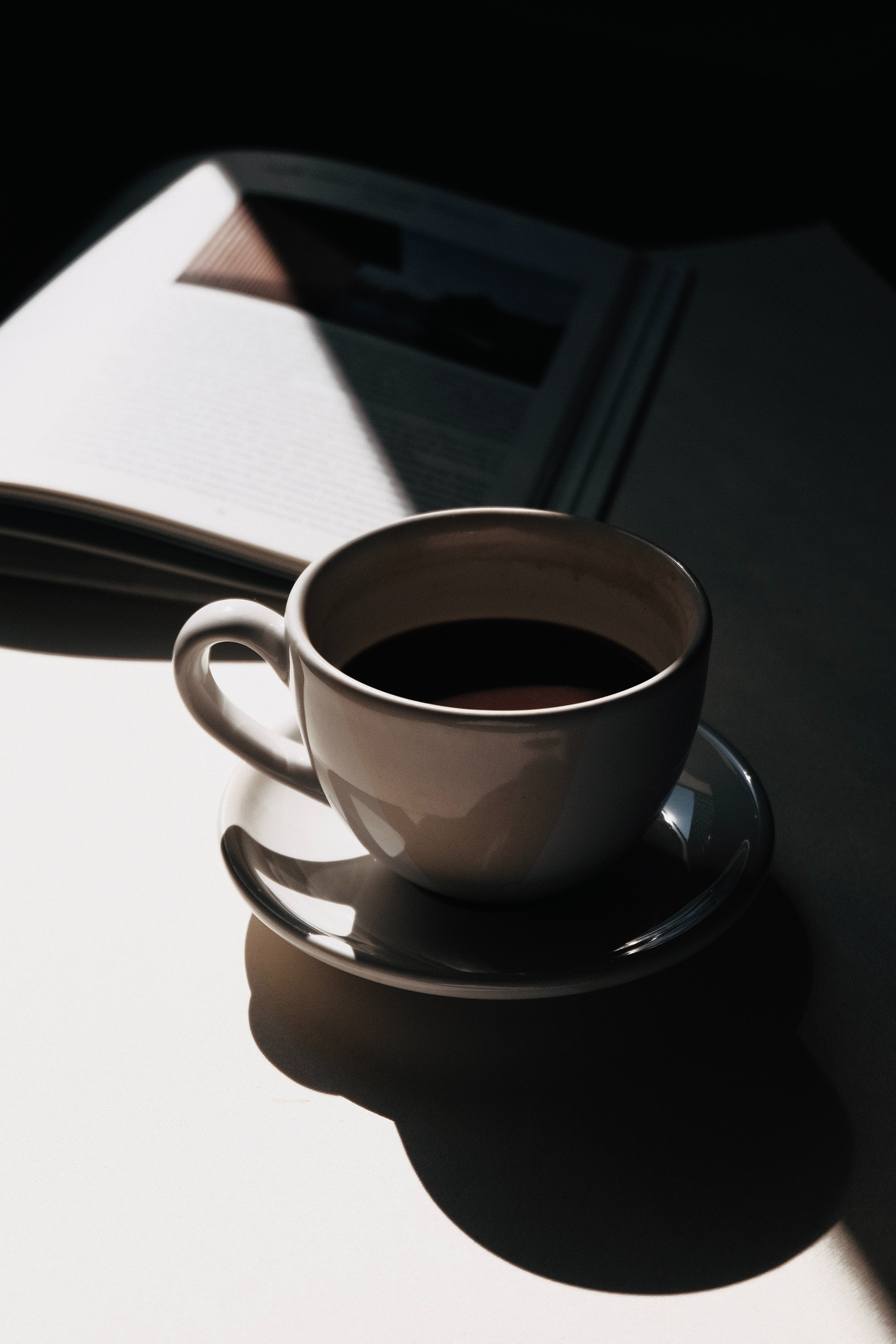 Laden Sie das Lebensmittel, Coffee, Eine Tasse, Tasse, Buch-Bild kostenlos auf Ihren PC-Desktop herunter