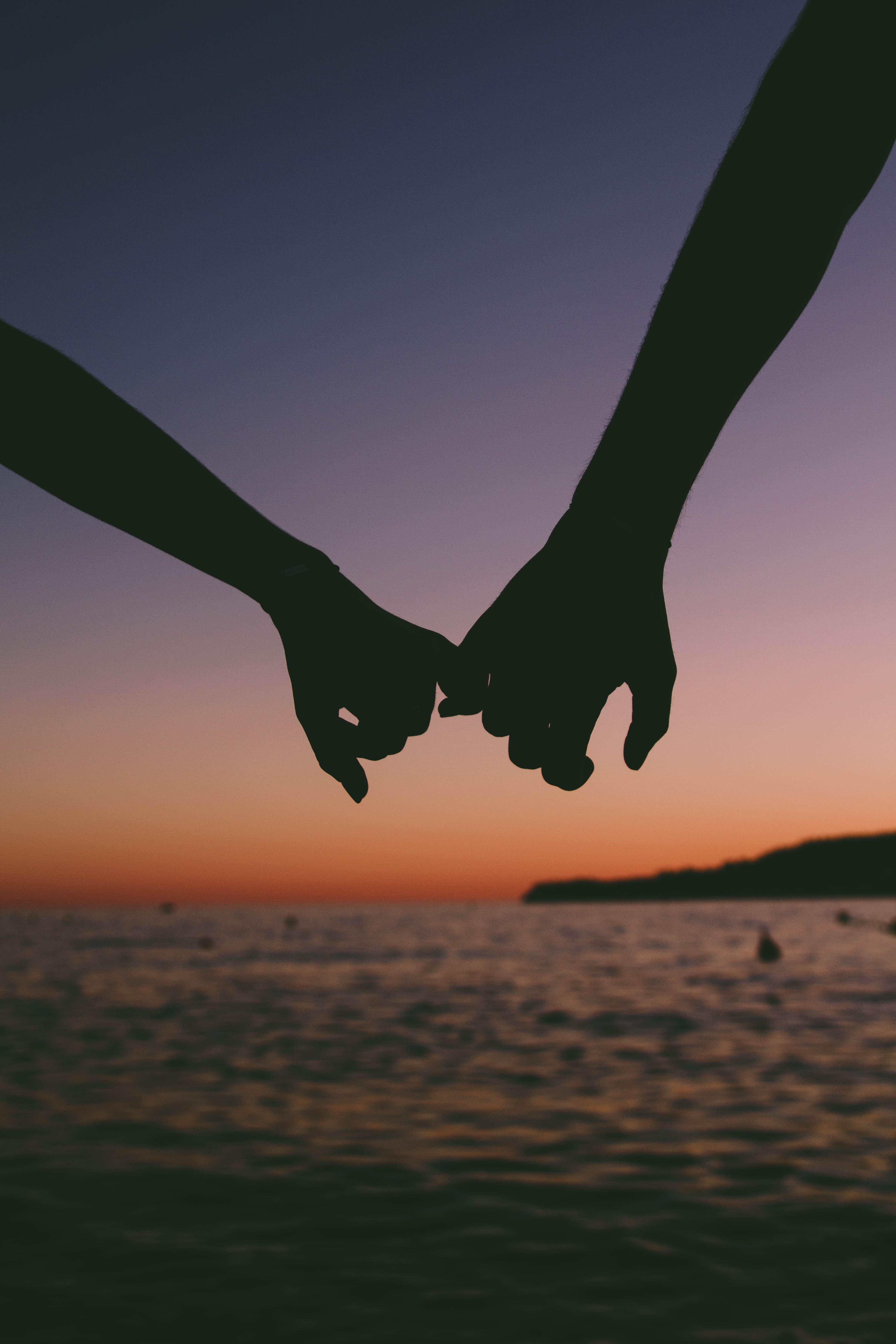 love, sunset, silhouettes, blur, smooth, hands 4K