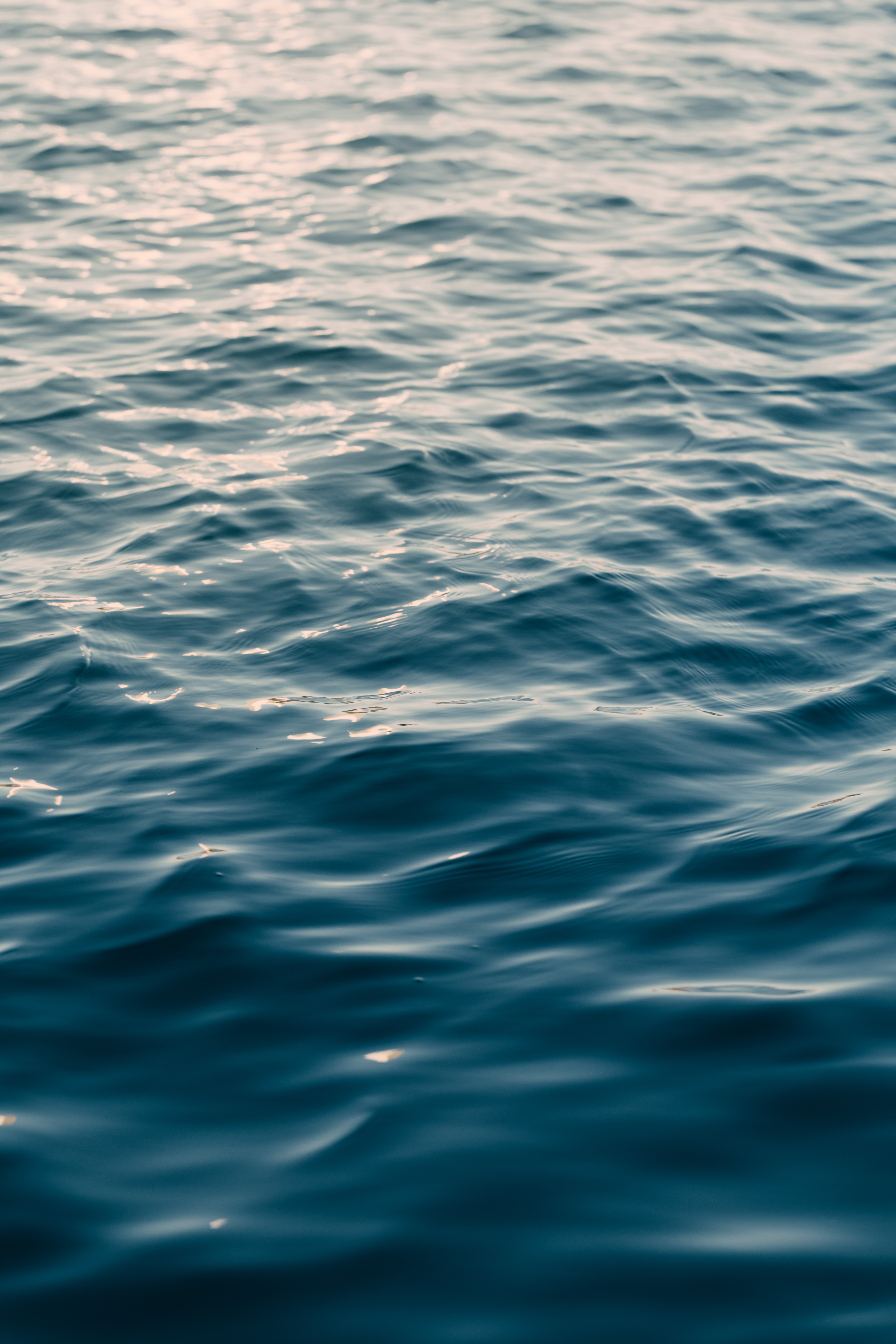 Download mobile wallpaper Water, Smooth, Ripples, Ripple, Nature, Sea, Blur for free.
