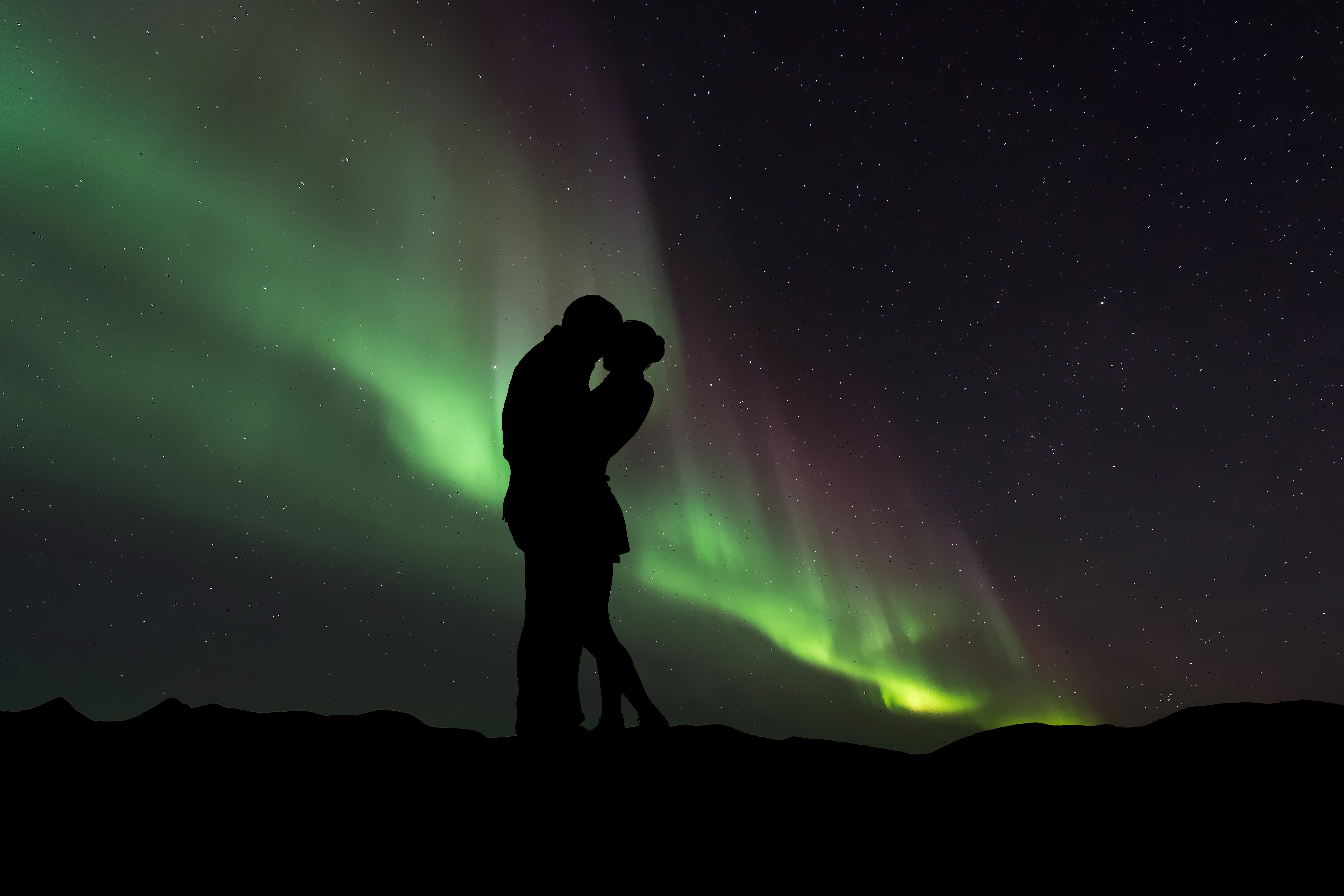 couple, love, silhouettes, pair, embrace UHD