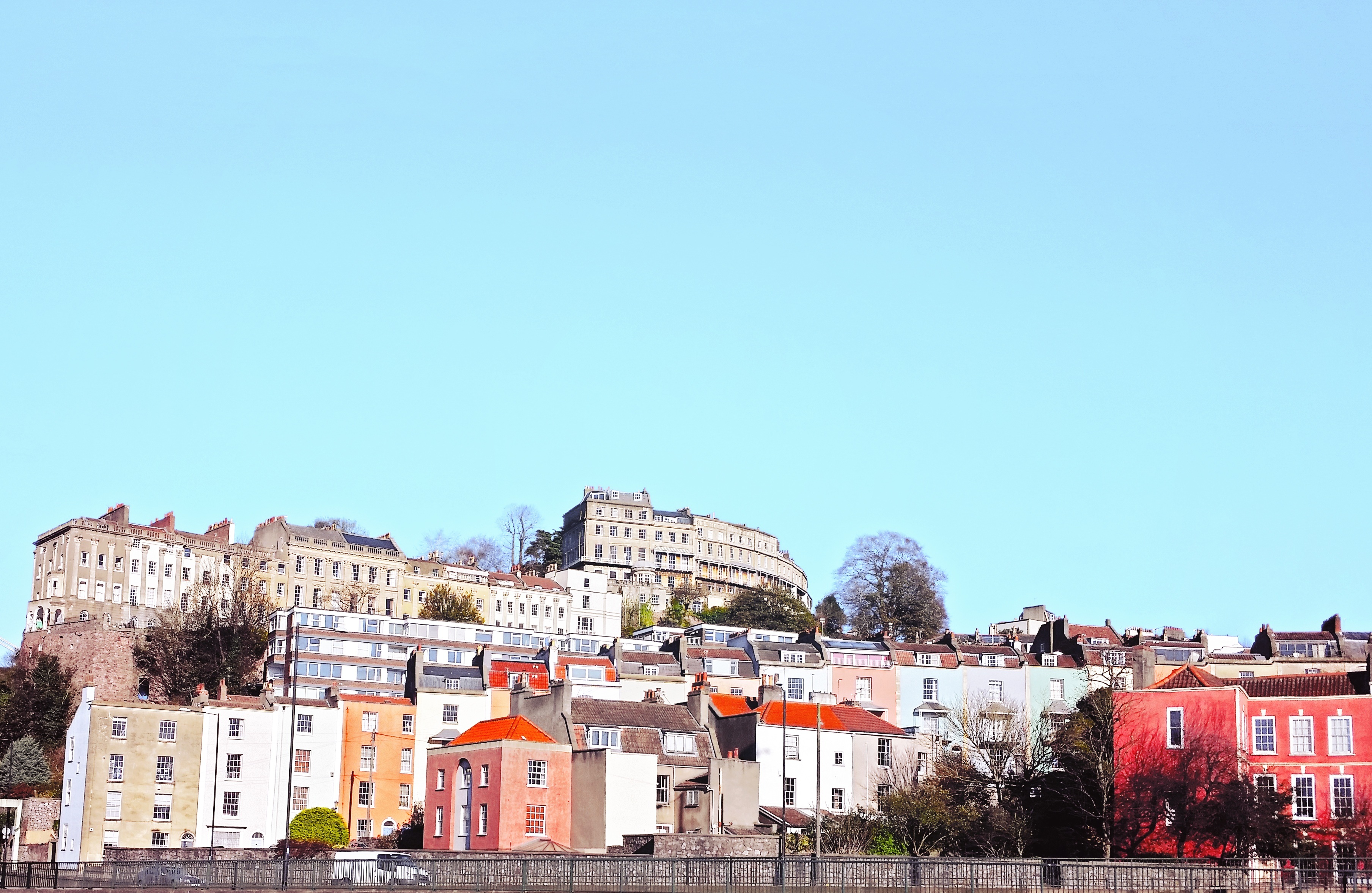 Handy-Wallpaper Städte, Sky, Großbritannien, Gebäude, Vereinigtes Königreich, Bristol kostenlos herunterladen.