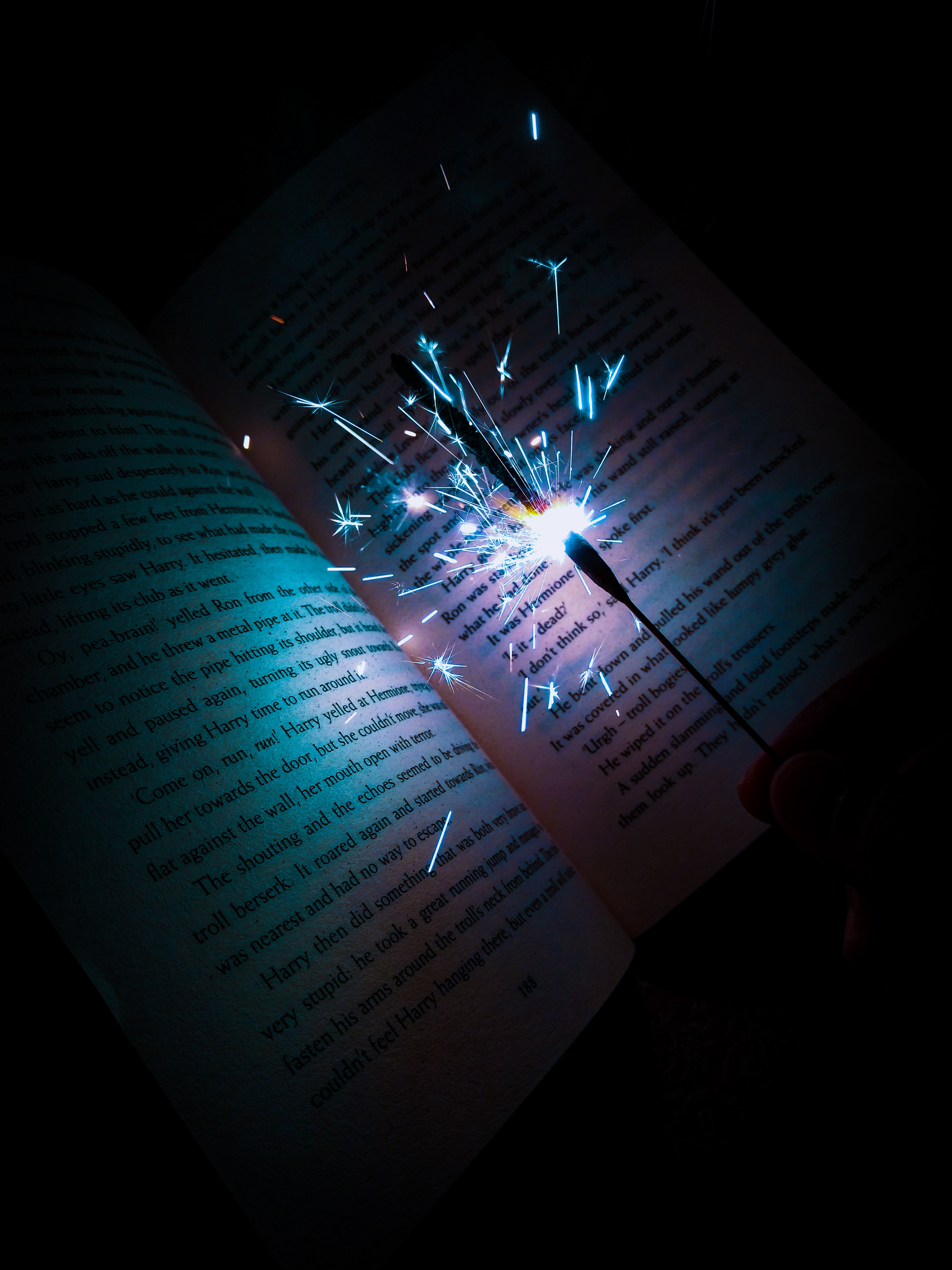 text, sparkler, sparks, miscellanea, miscellaneous, book Smartphone Background