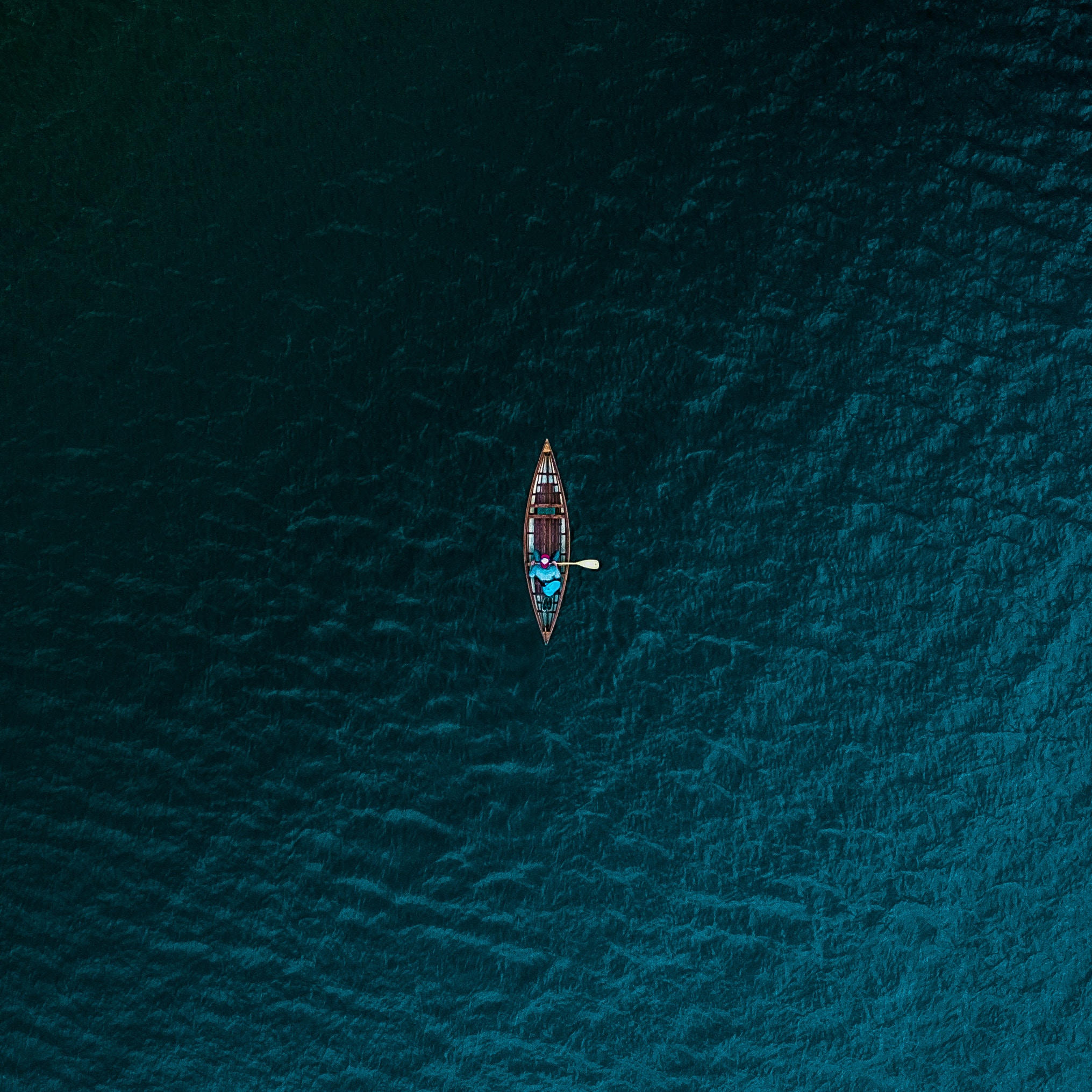 minimalism, view from above, water, sea, boat Smartphone Background