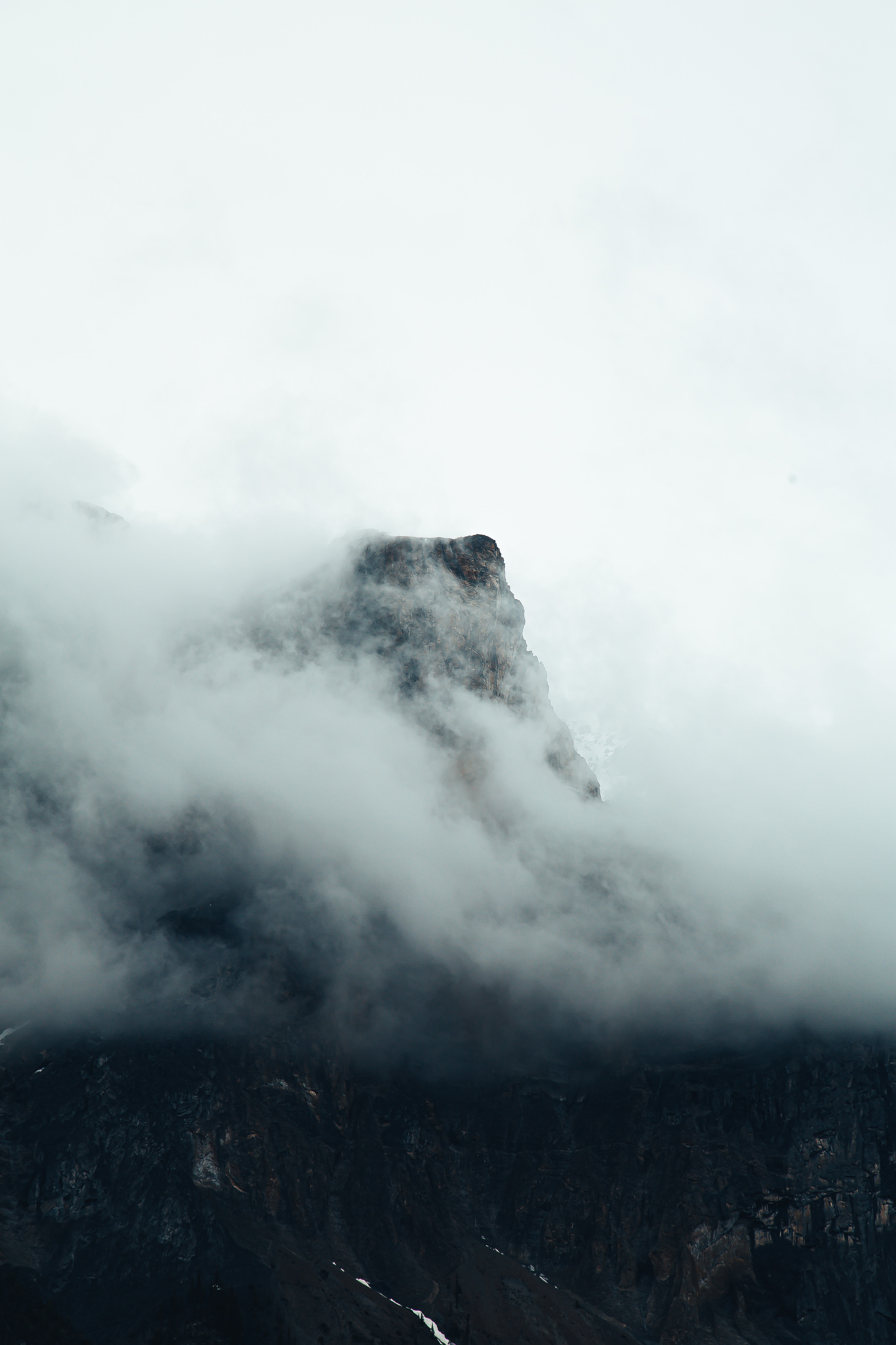 Laden Sie das Natur, Mountains, Rock, Felsen, Scheitel, Nach Oben, Nebel-Bild kostenlos auf Ihren PC-Desktop herunter