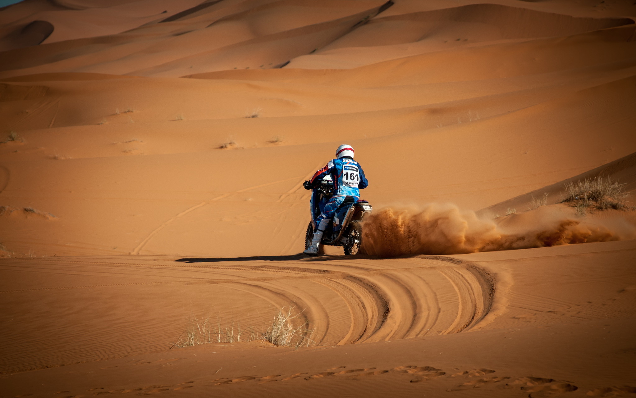 Download Phone wallpaper motorcycle, motorcycles, desert, sand
