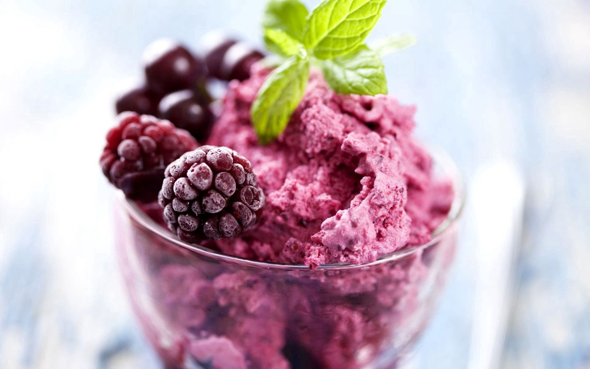 148022 download wallpaper desert, food, ice cream, blackberry, berry screensavers and pictures for free