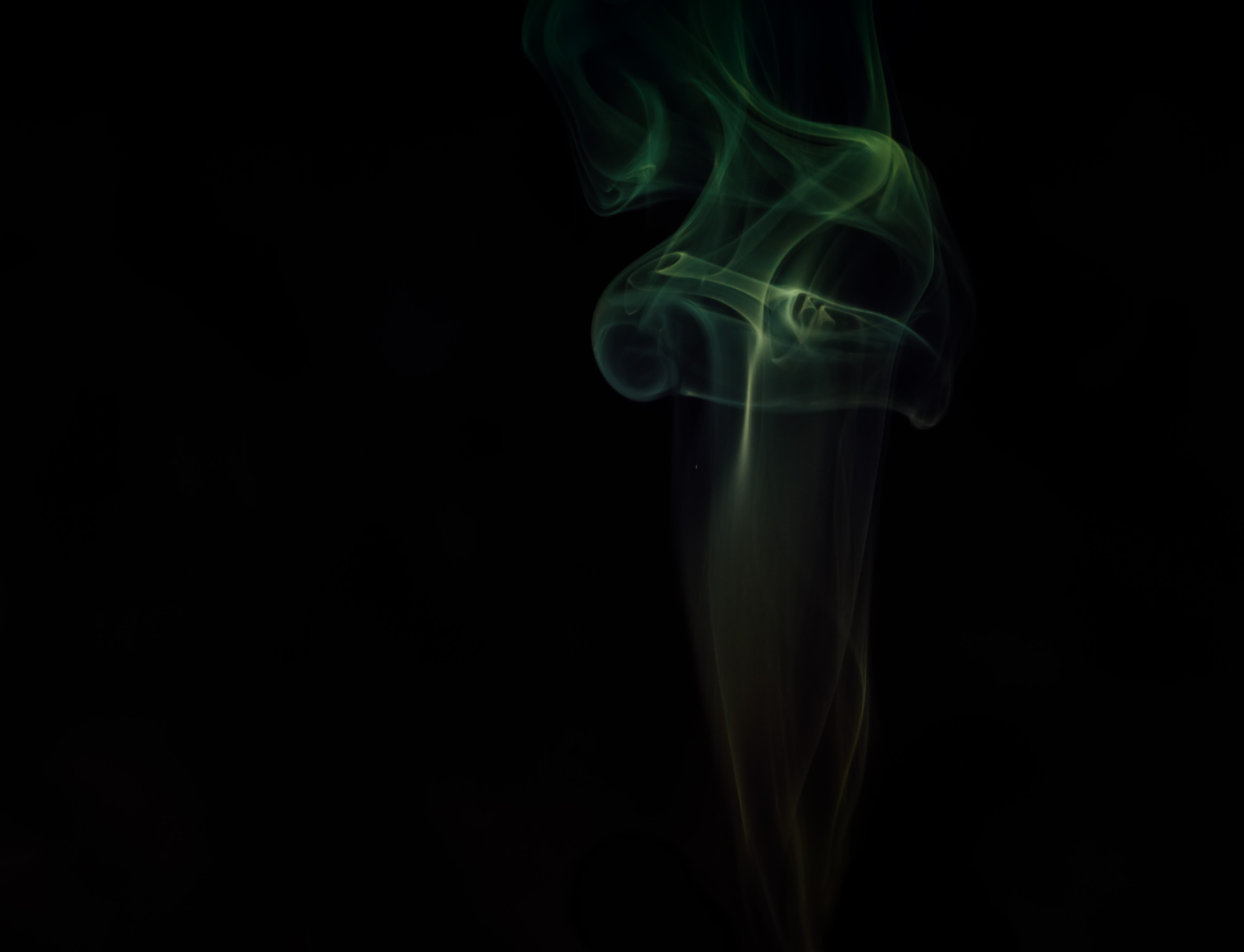 iPhone Wallpapers shroud, smoke, abstract, dark background Clot
