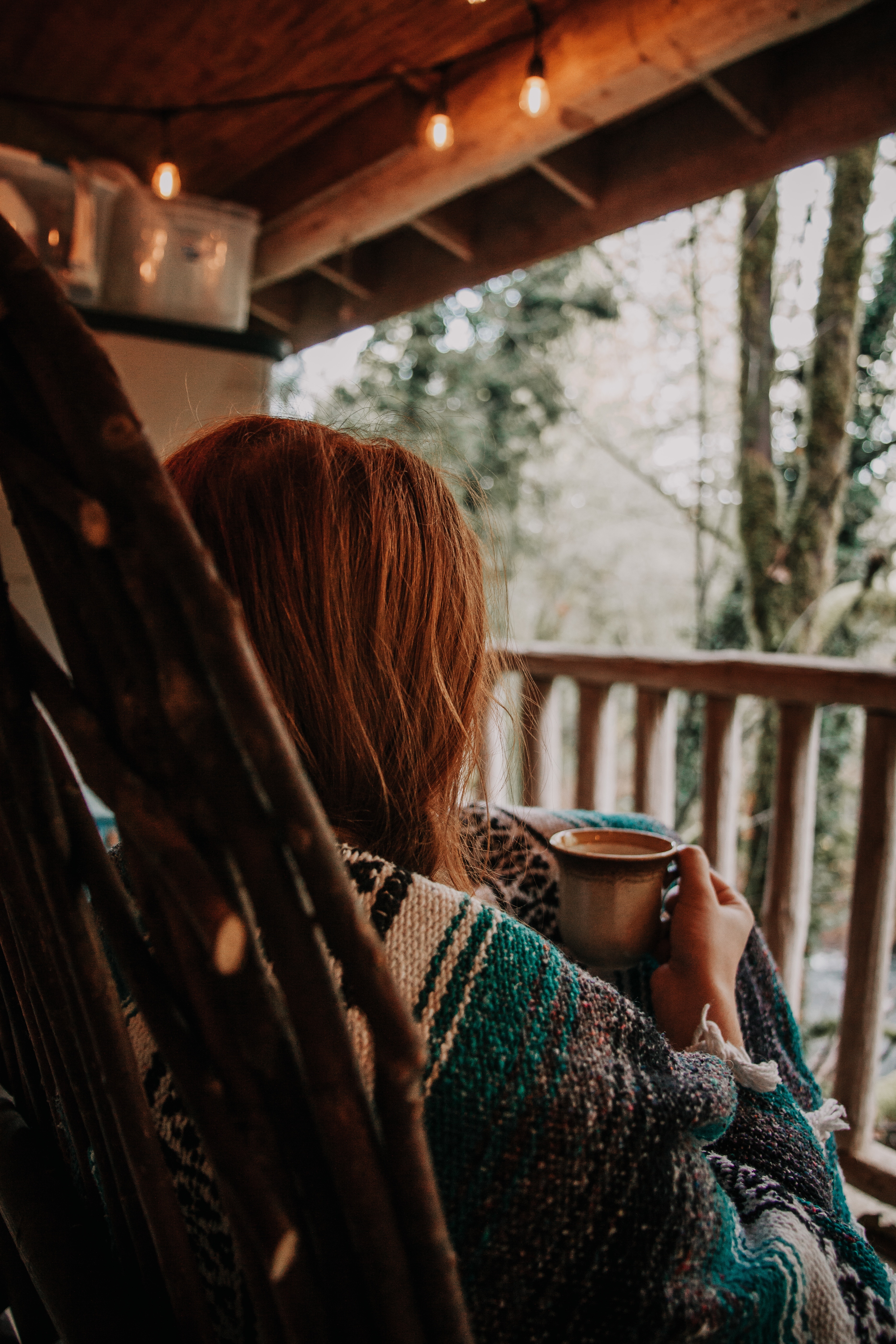 Download mobile wallpaper Girl, Miscellanea, Miscellaneous, Cup, Relaxation, Rest, Coziness, Comfort, Mug, Plaid for free.