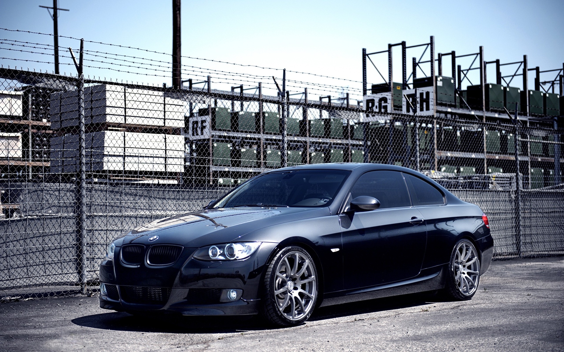BMW 335 e92 Wallpapers