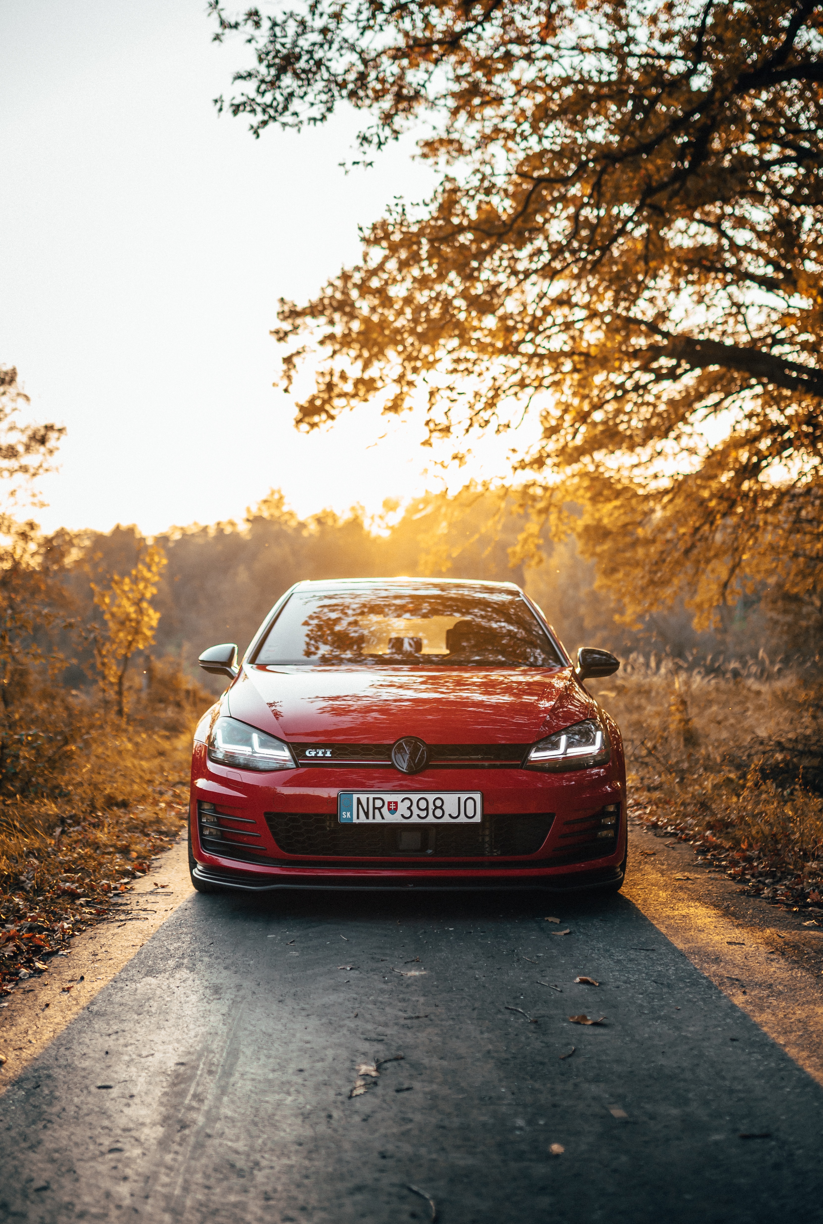 95125 download wallpaper volkswagen, front view, cars, red, car, machine, volkswagen golf gti screensavers and pictures for free