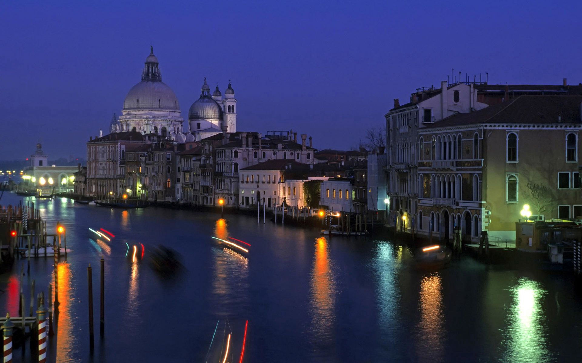 138893 Hintergrundbilder und Venedig Bilder auf dem Desktop. Laden Sie licht, die lichter, stadt, kuppeln Bildschirmschoner kostenlos auf den PC herunter