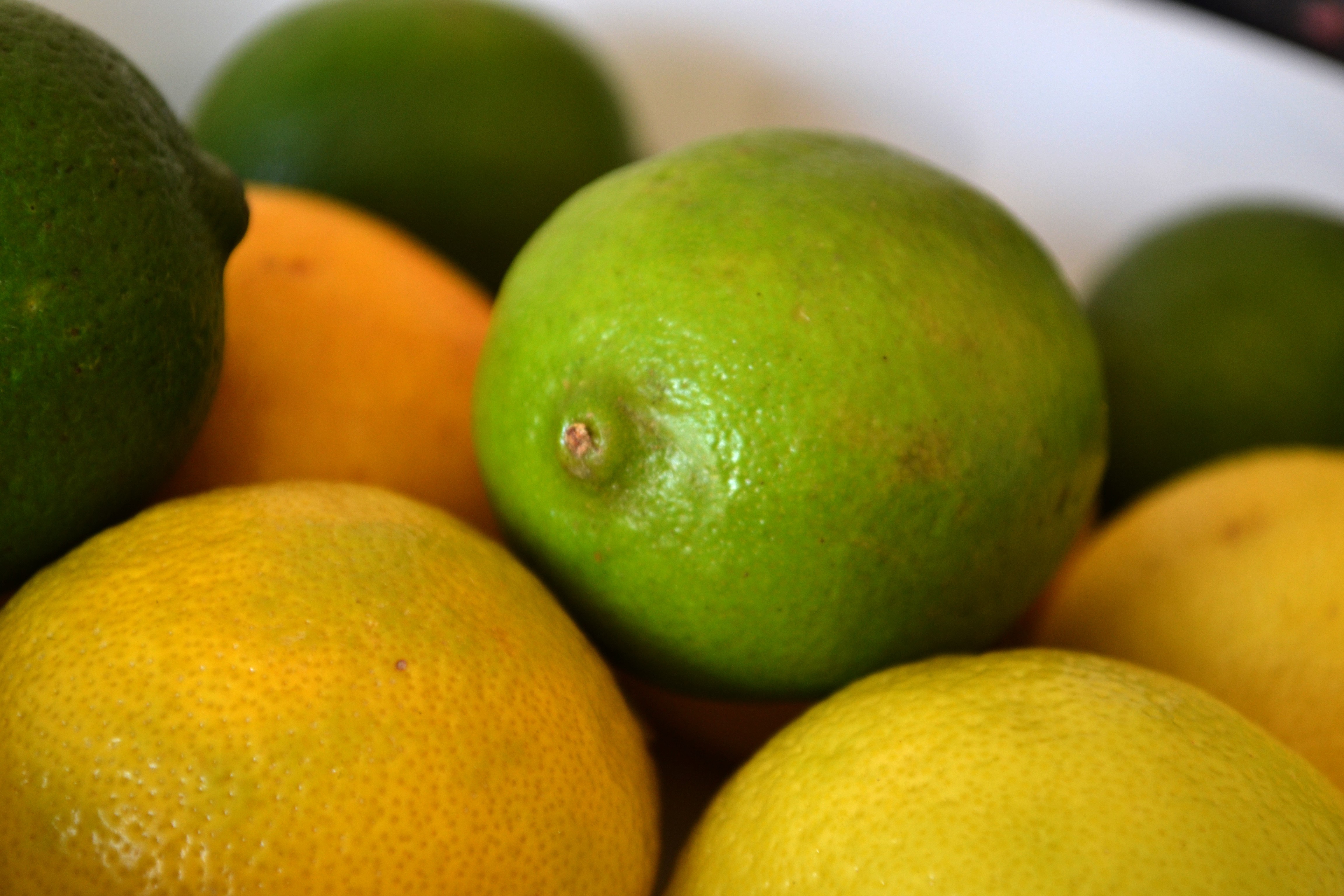 Laden Sie das Lebensmittel, Lime, Zitrone, Die Frucht, Frucht, Zitrusfrüchte, Zitrus-Bild kostenlos auf Ihren PC-Desktop herunter