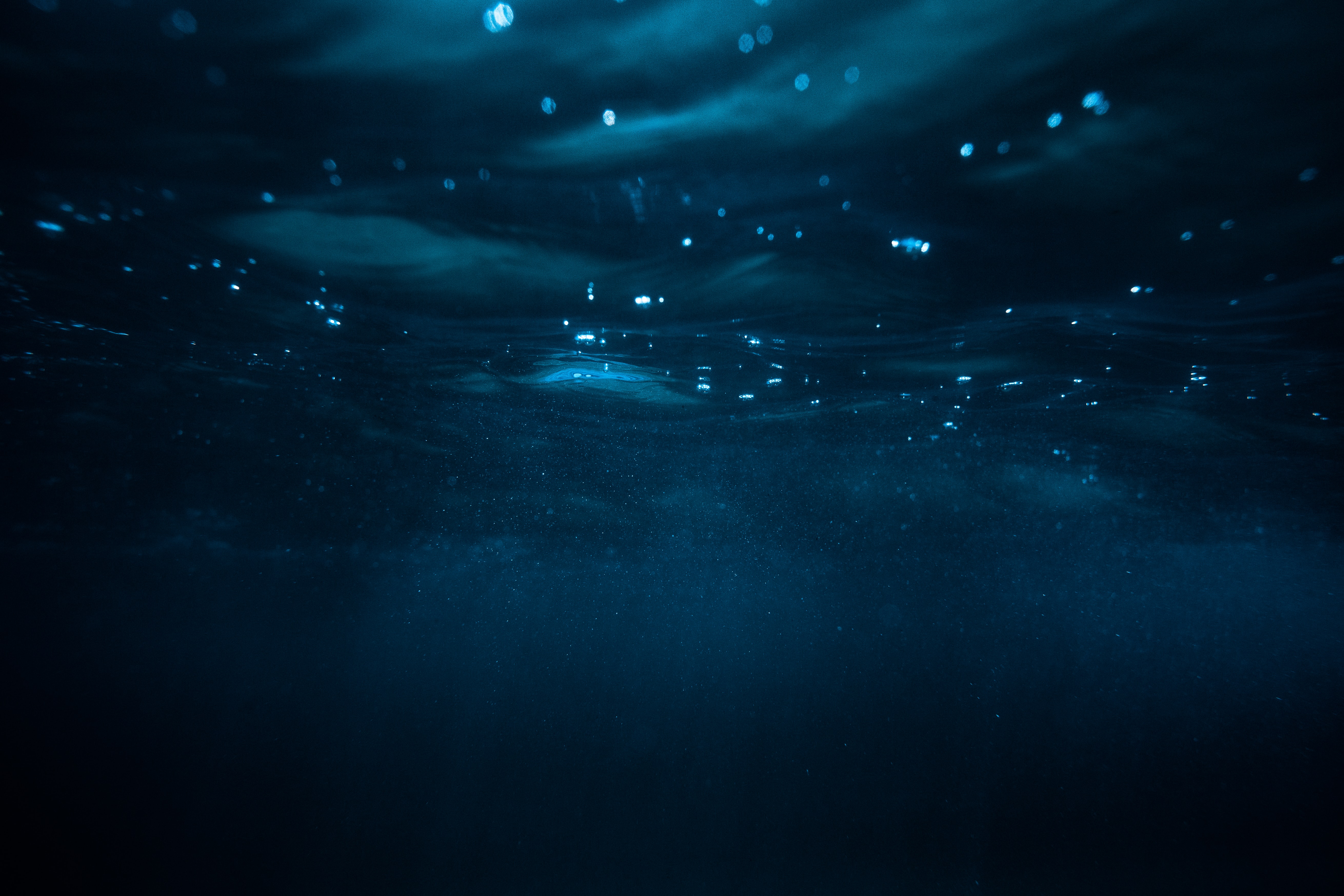 Linux Underwater Wallpaper