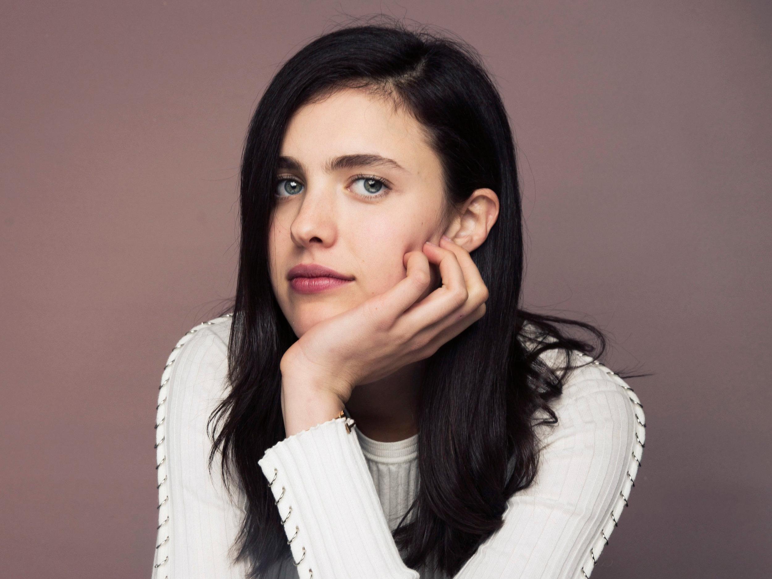 Margaret qualley фото