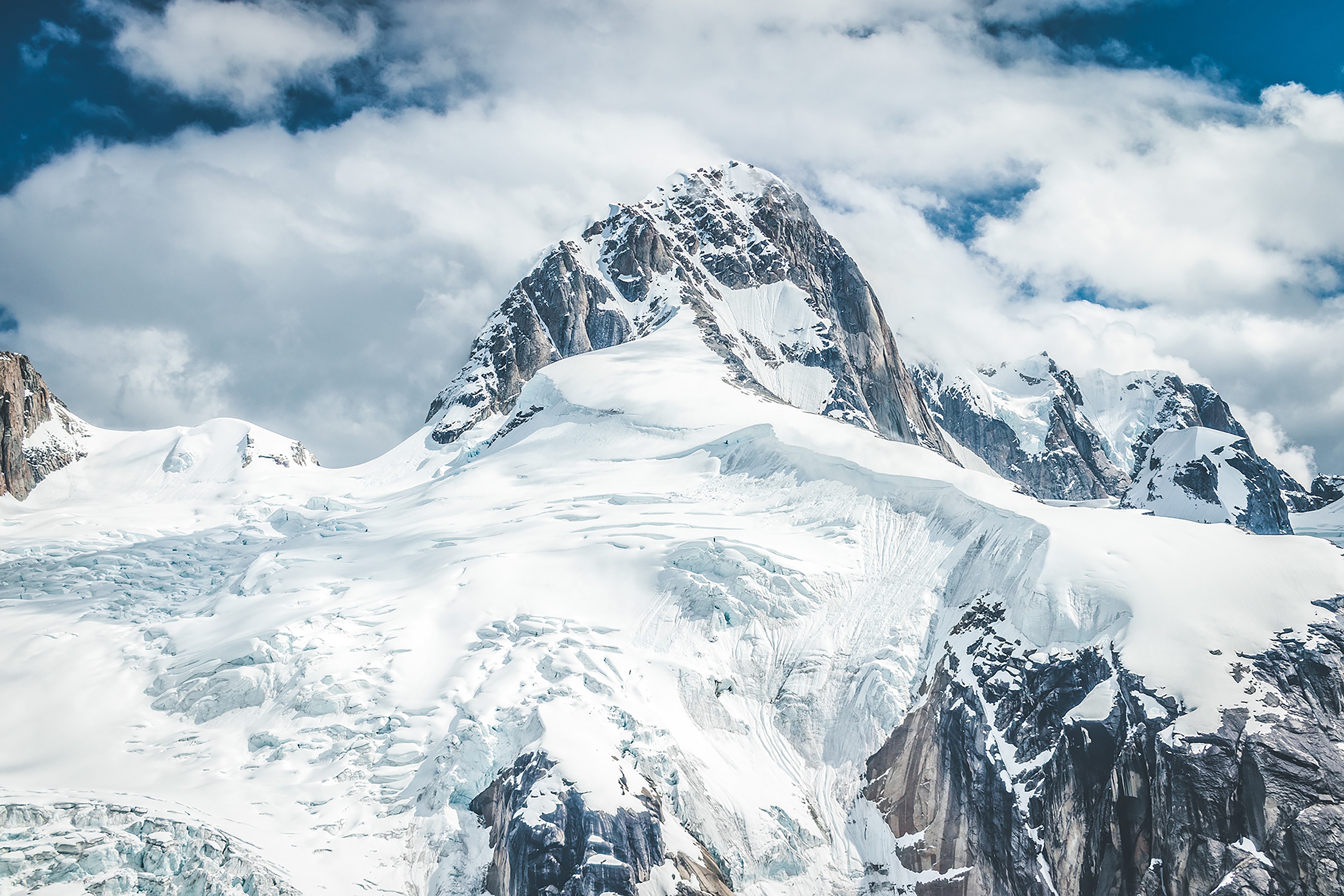 iPhone Wallpapers top, vertex, snow, nature Mountain