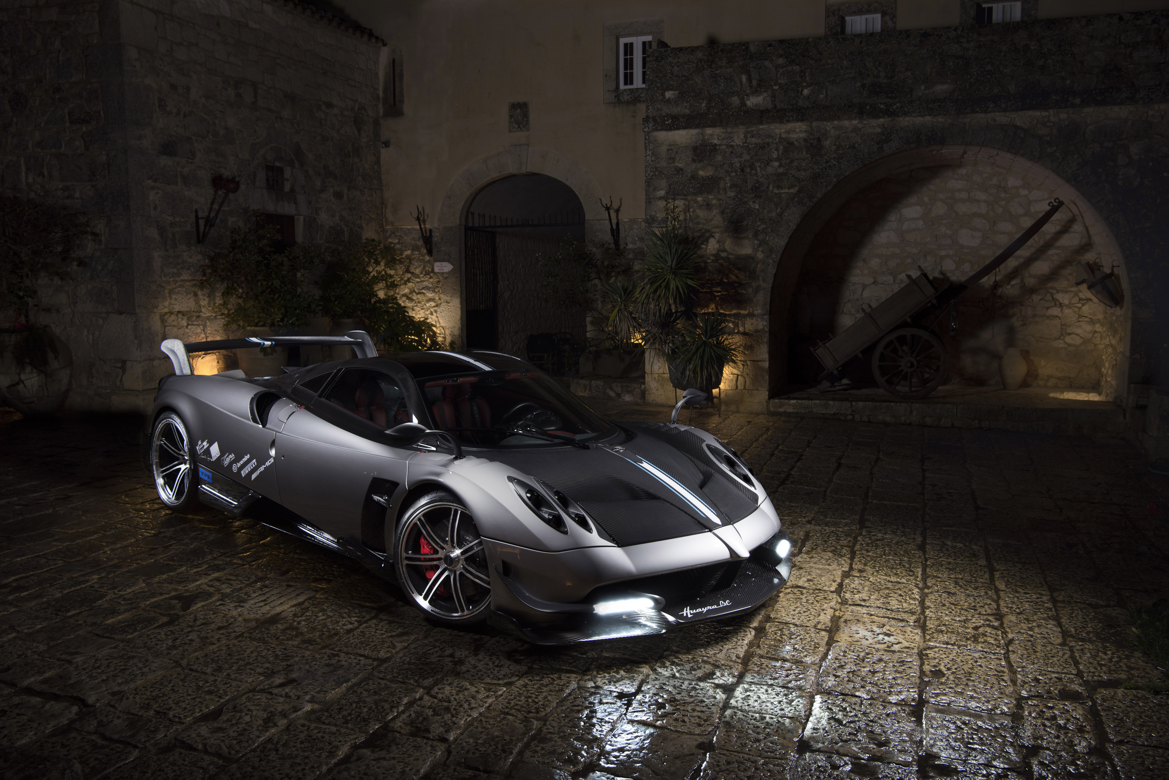 141488 download wallpaper pagani, cars, side view, huayra screensavers and pictures for free